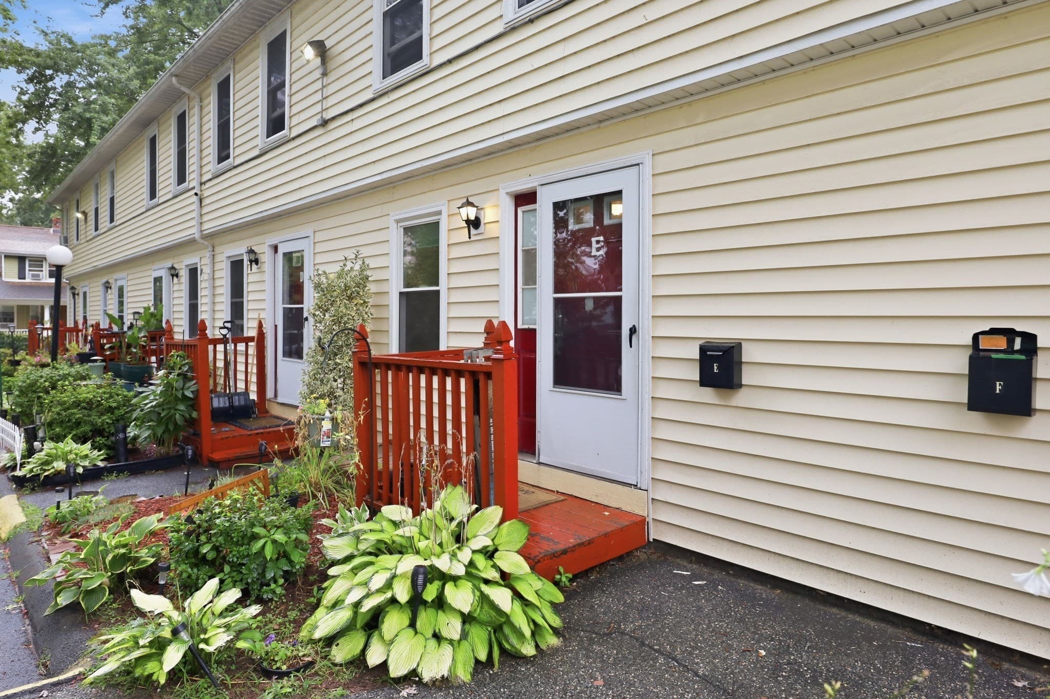 30 Clayton St, Springfield MA 01107