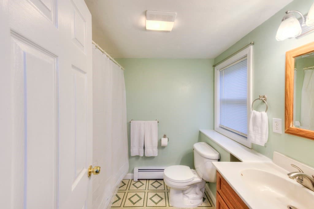 Single Family Residence at 4 Matteo St, Worcester MA 01606, Worcester, photo 28 of 42