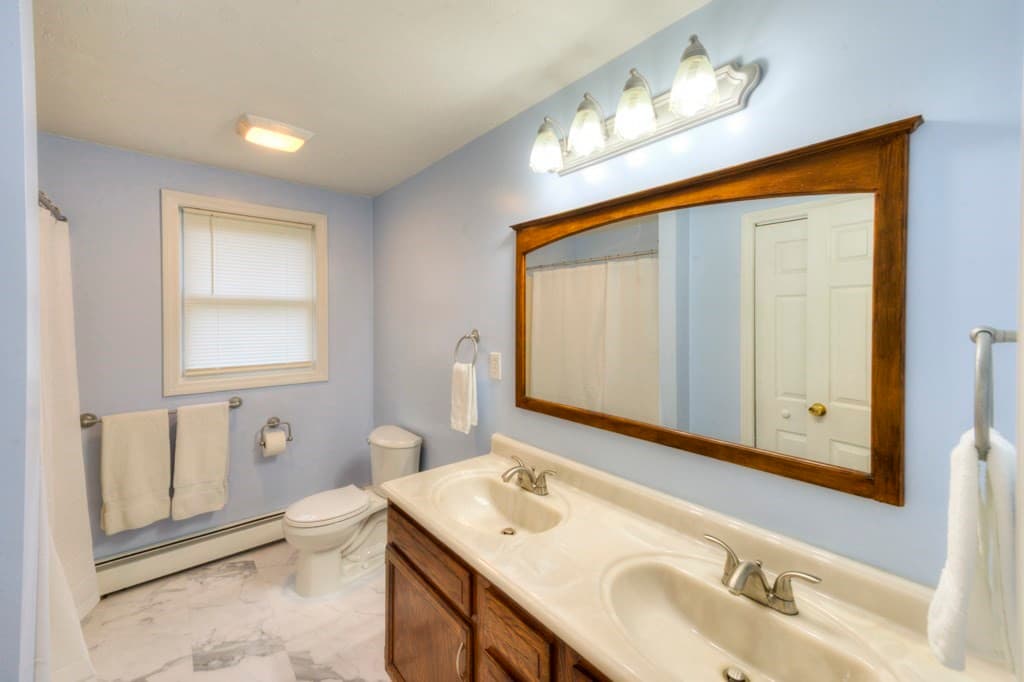 Single Family Residence at 4 Matteo St, Worcester MA 01606, Worcester, photo 20 of 42