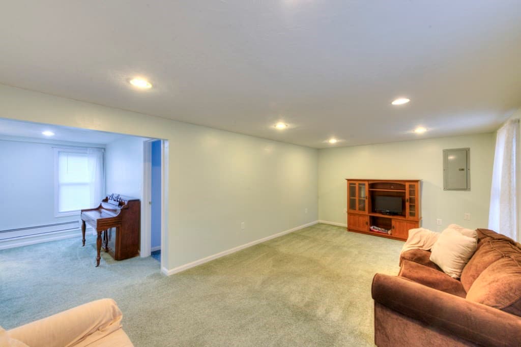Single Family Residence at 4 Matteo St, Worcester MA 01606, Worcester, photo 24 of 42
