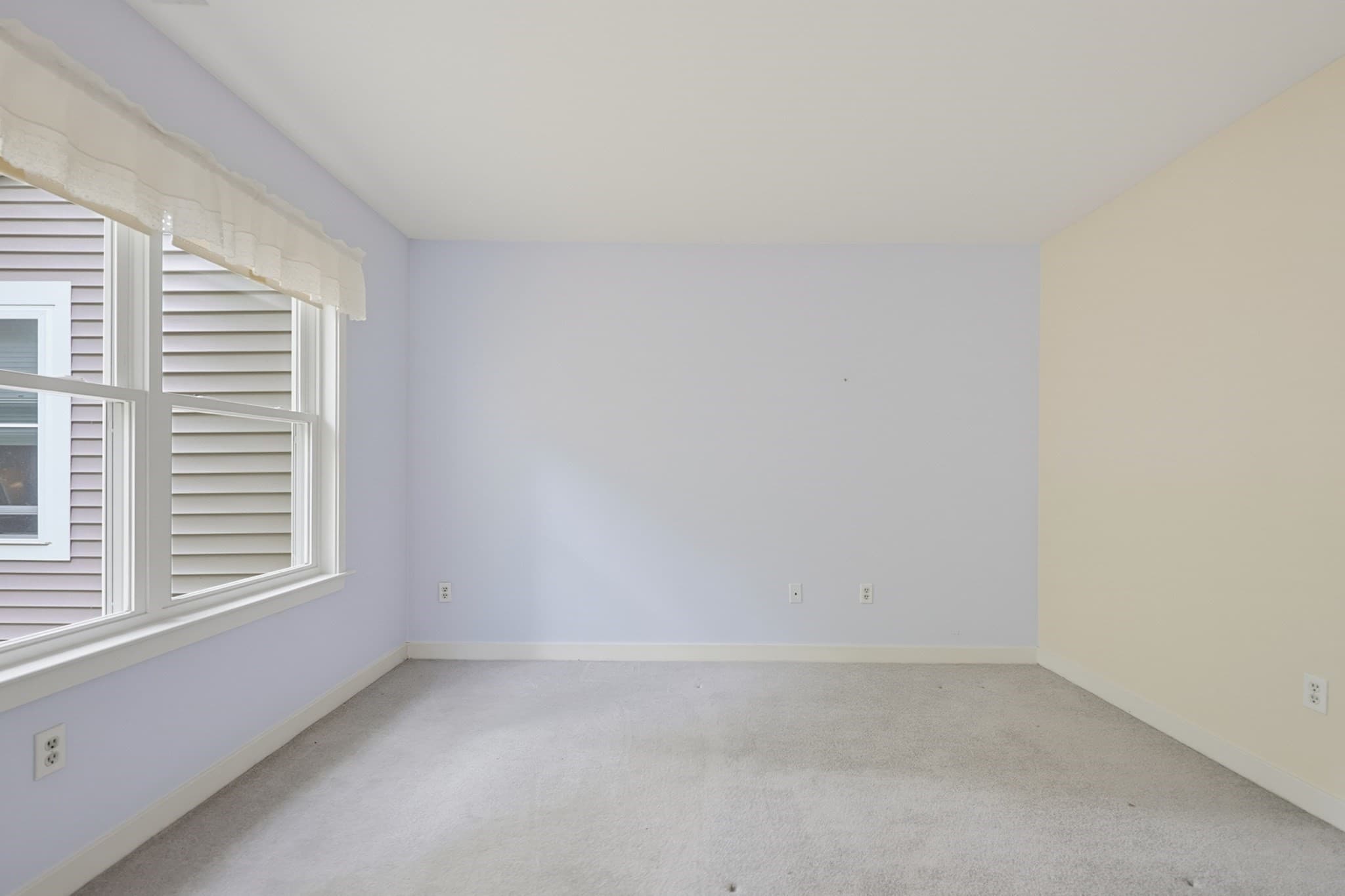 Condominium at 4 Oak Ct # 4, Rockland MA 02370, Rockland, photo 27 of 35