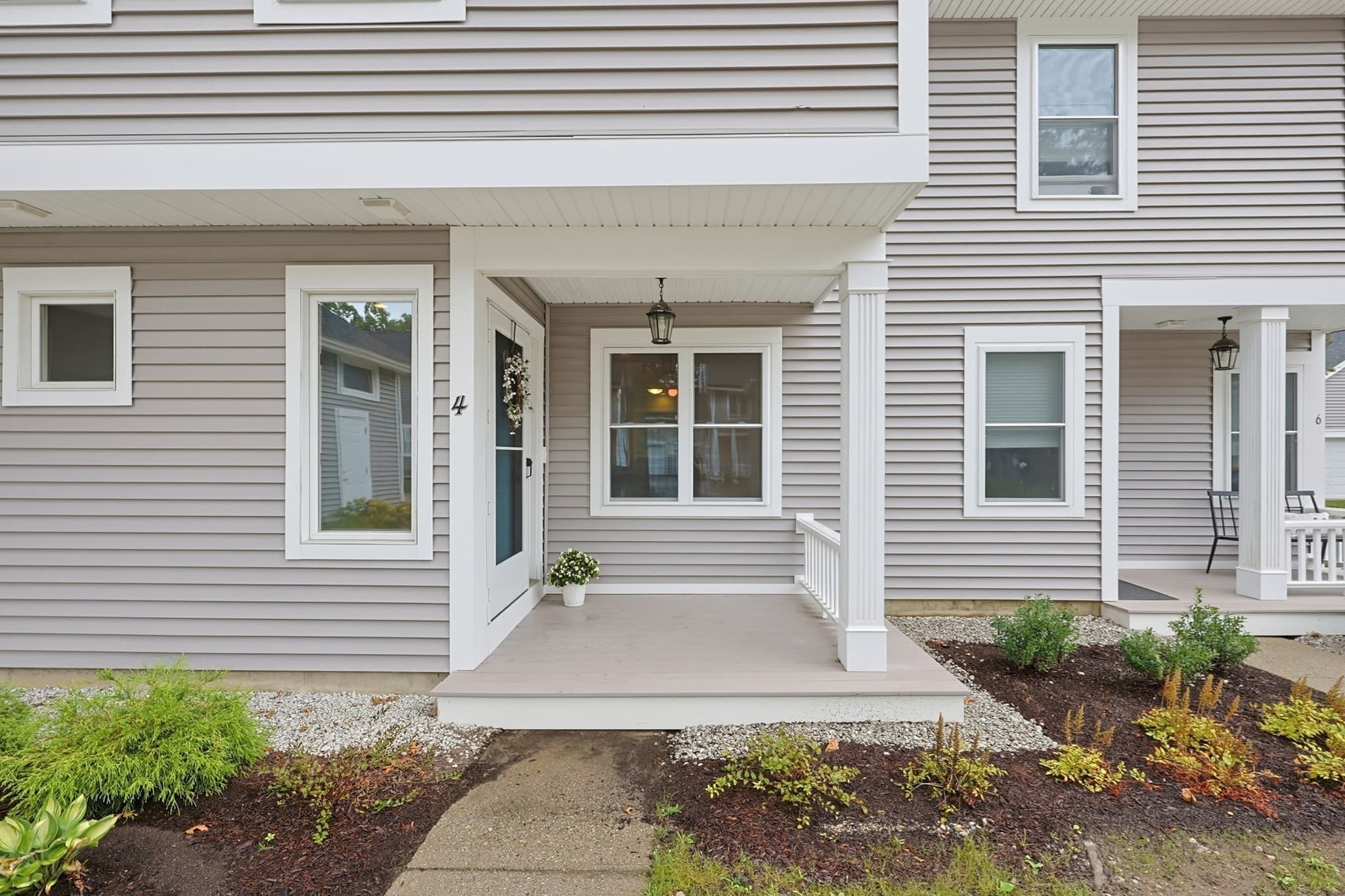 Condominium at 4 Oak Ct # 4, Rockland MA 02370, Rockland, photo 2 of 35