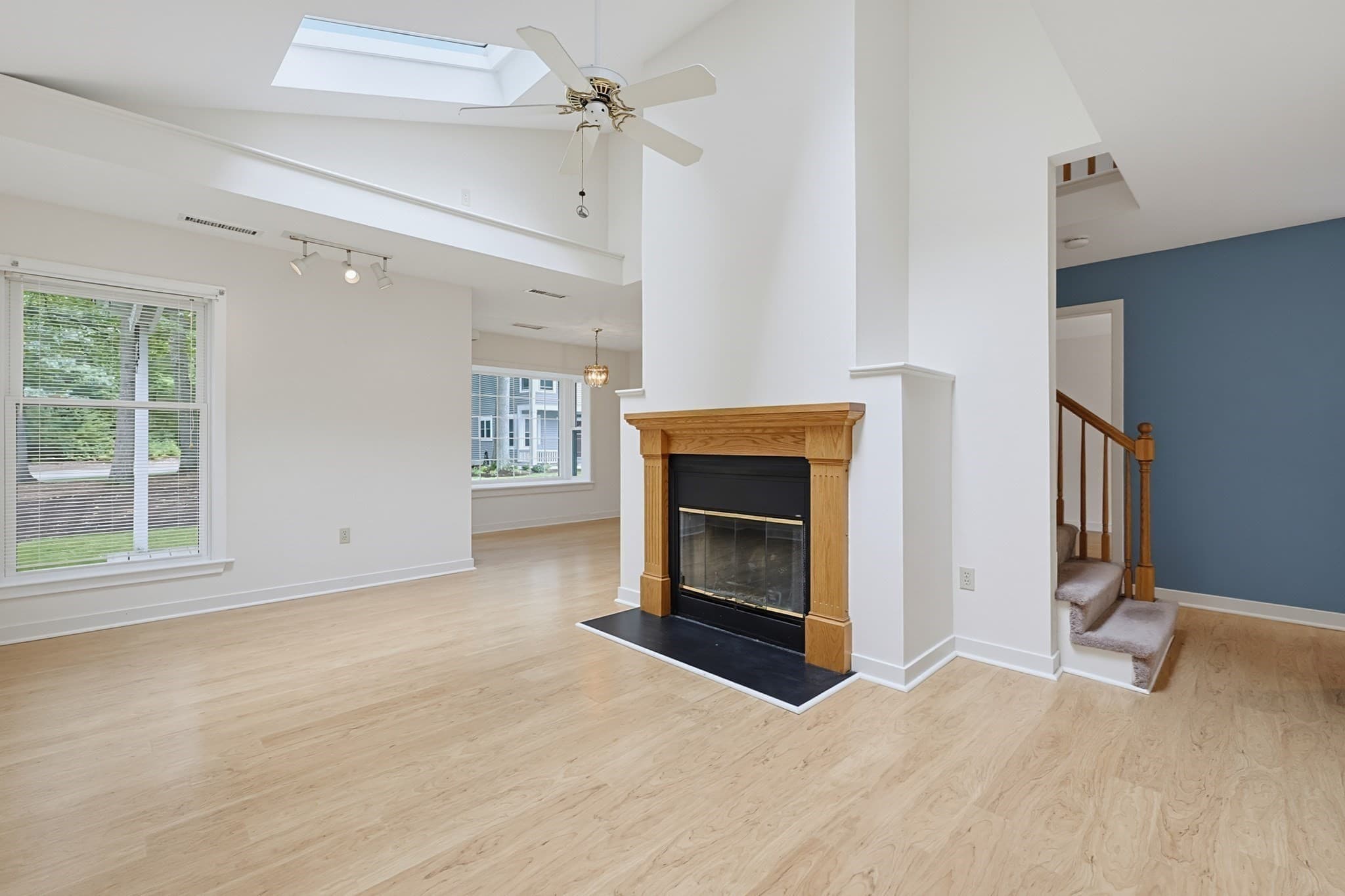 Condominium at 4 Oak Ct # 4, Rockland MA 02370, Rockland, photo 7 of 35