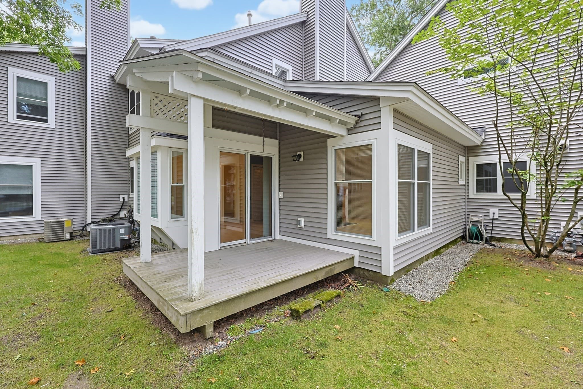 Condominium at 4 Oak Ct # 4, Rockland MA 02370, Rockland, photo 32 of 35