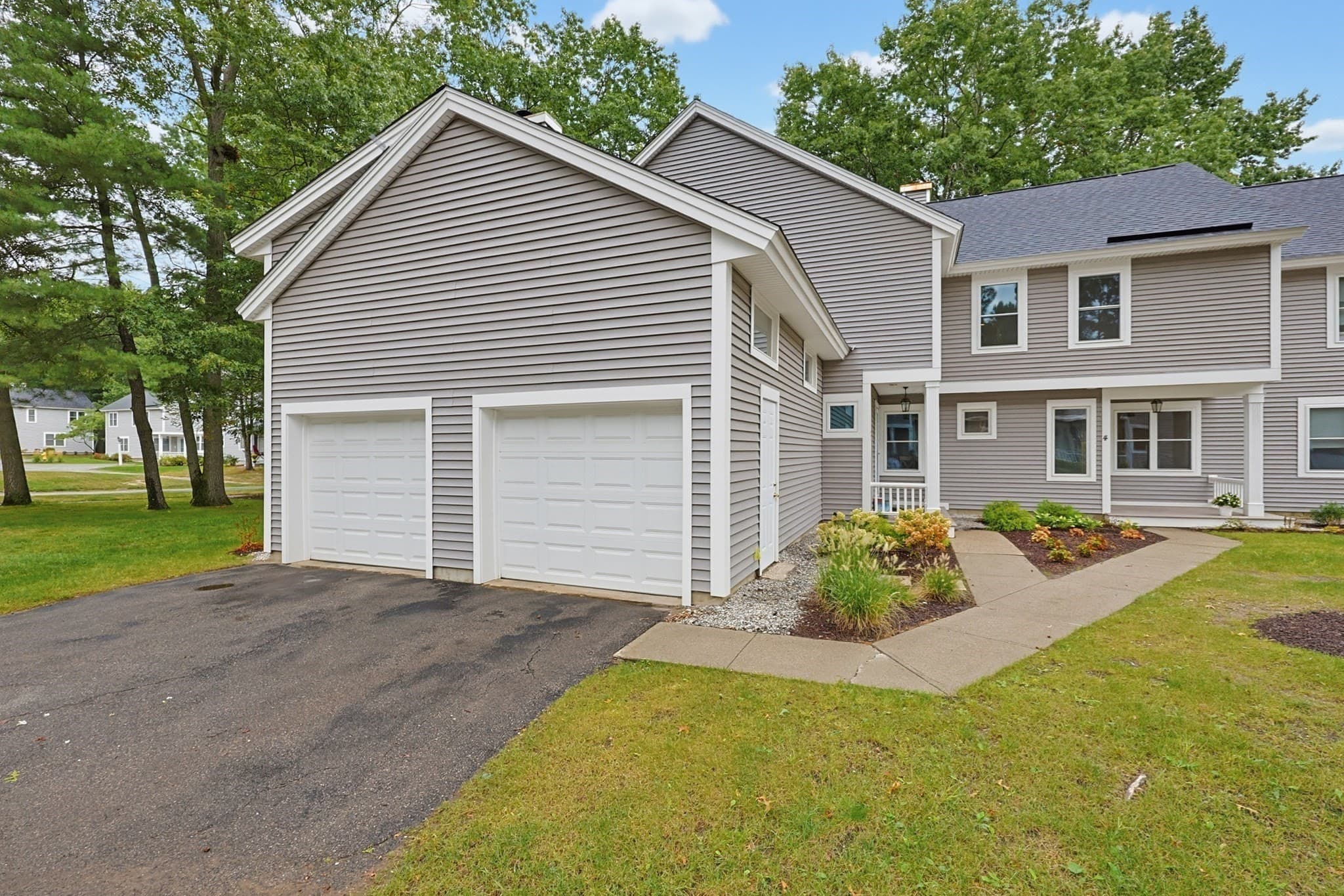 Condominium at 4 Oak Ct # 4, Rockland MA 02370, Rockland, photo 5 of 35