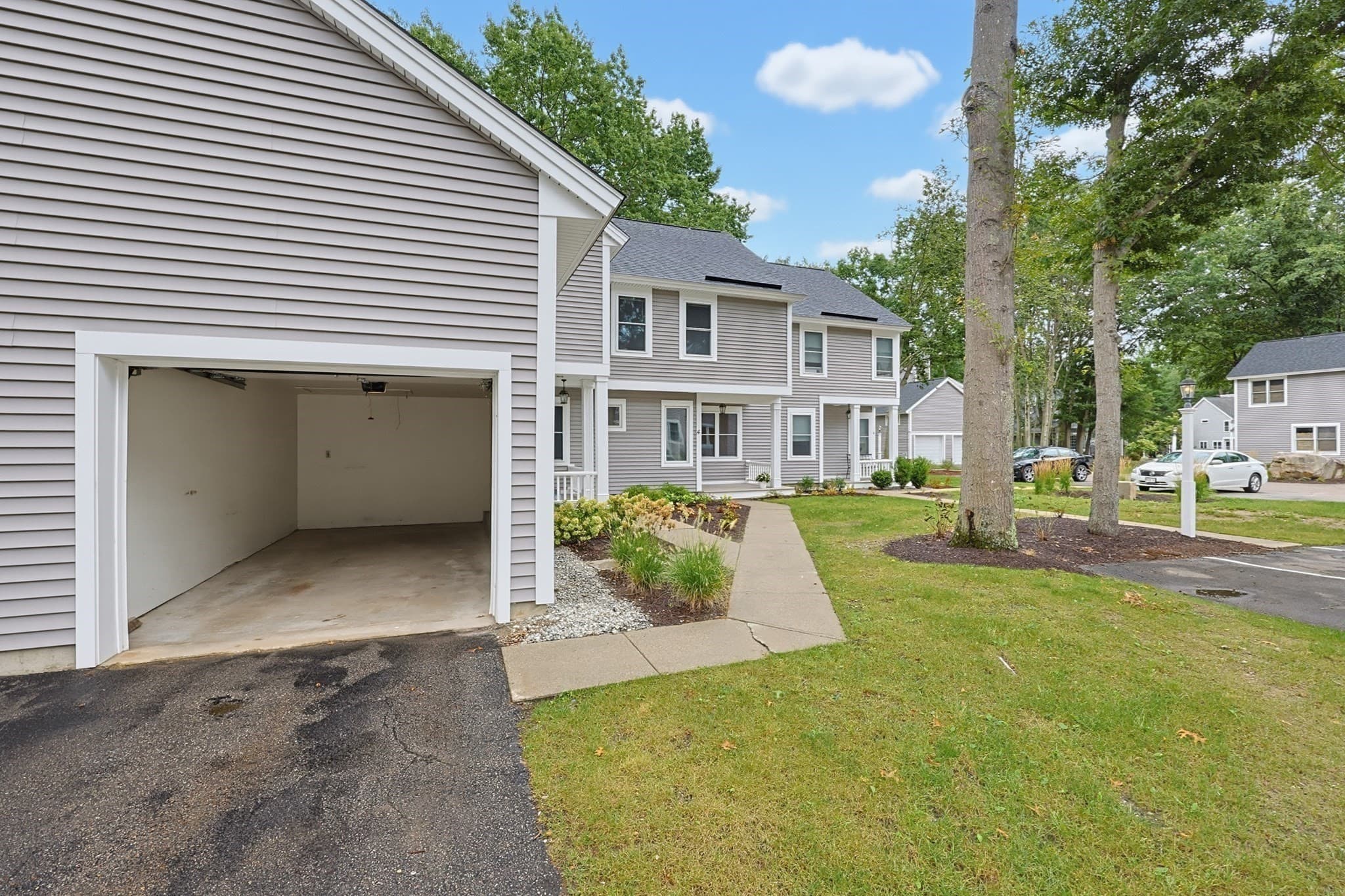 Condominium at 4 Oak Ct # 4, Rockland MA 02370, Rockland, photo 4 of 35