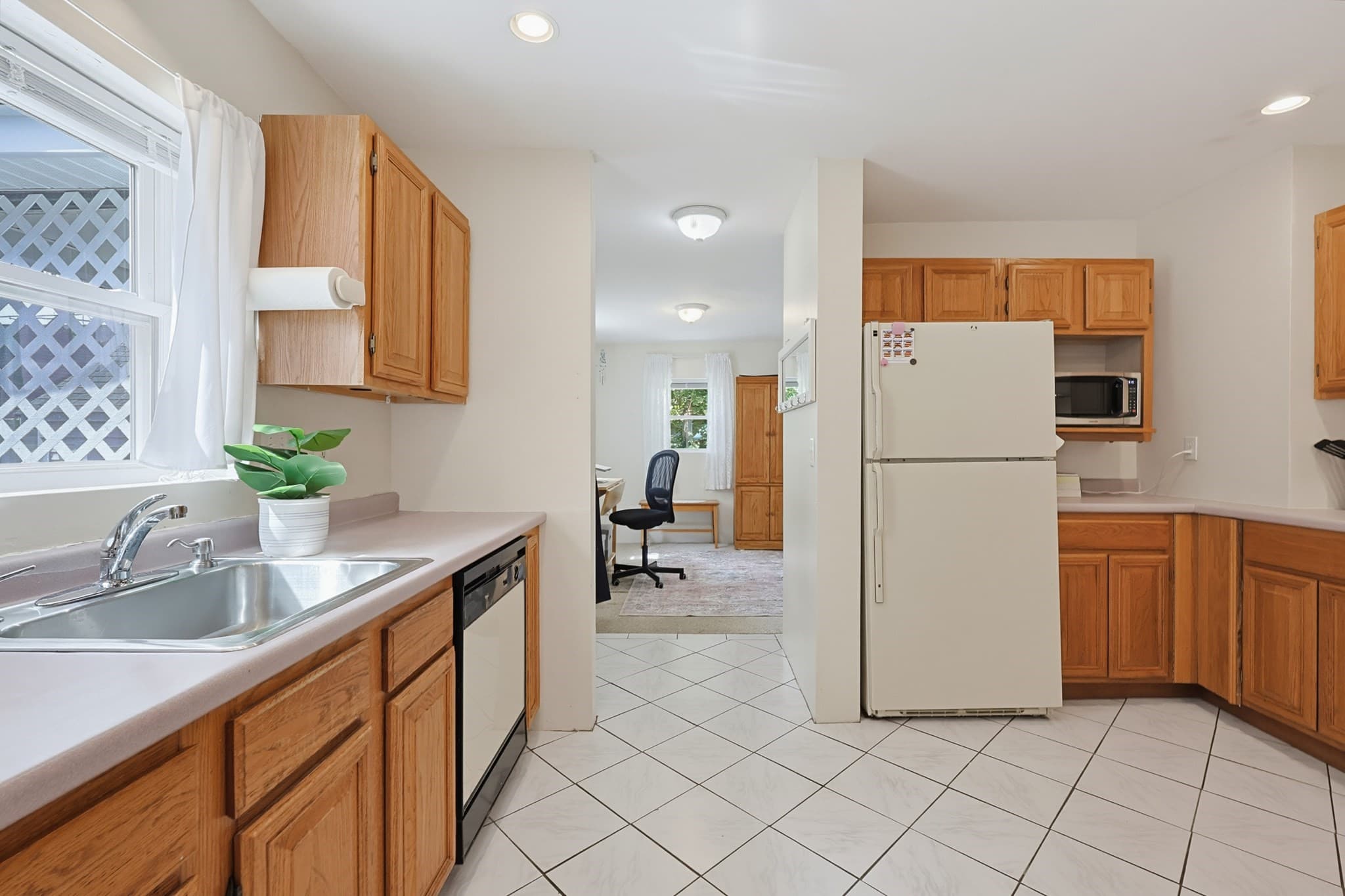 Single Family Residence at 425 Prospect St, Norwood MA 02062, Norwood, photo 6 of 32