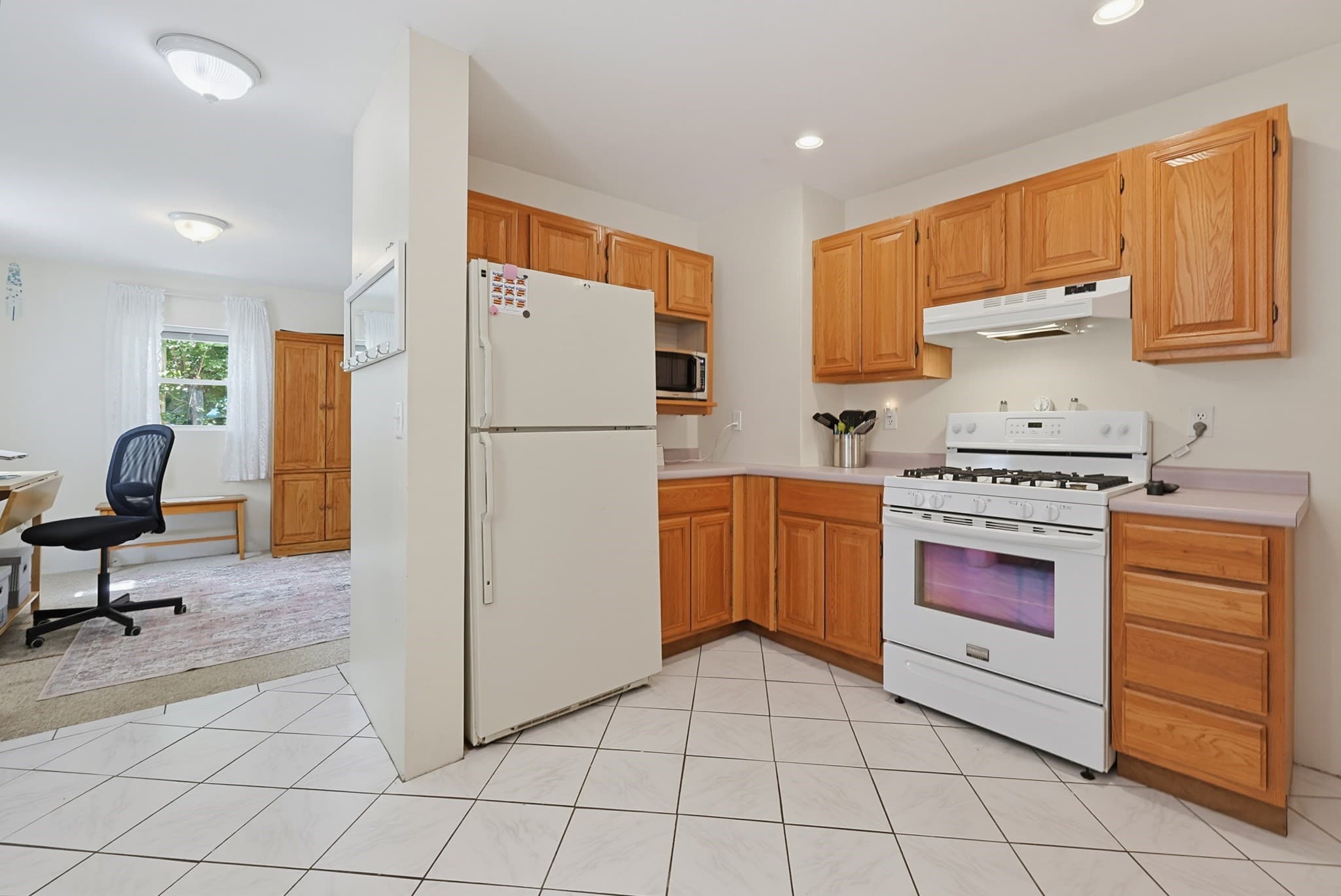 Single Family Residence at 425 Prospect St, Norwood MA 02062, Norwood, photo 7 of 32