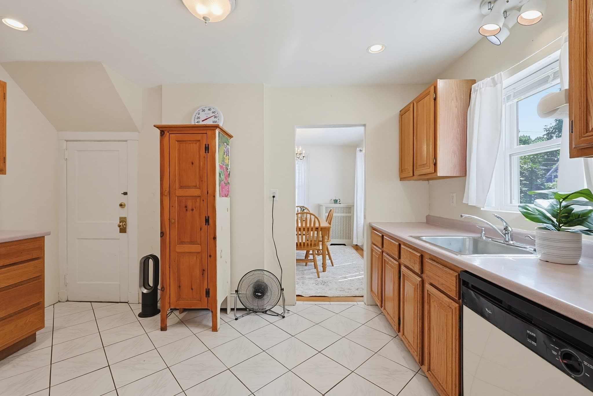 Single Family Residence at 425 Prospect St, Norwood MA 02062, Norwood, photo 9 of 32