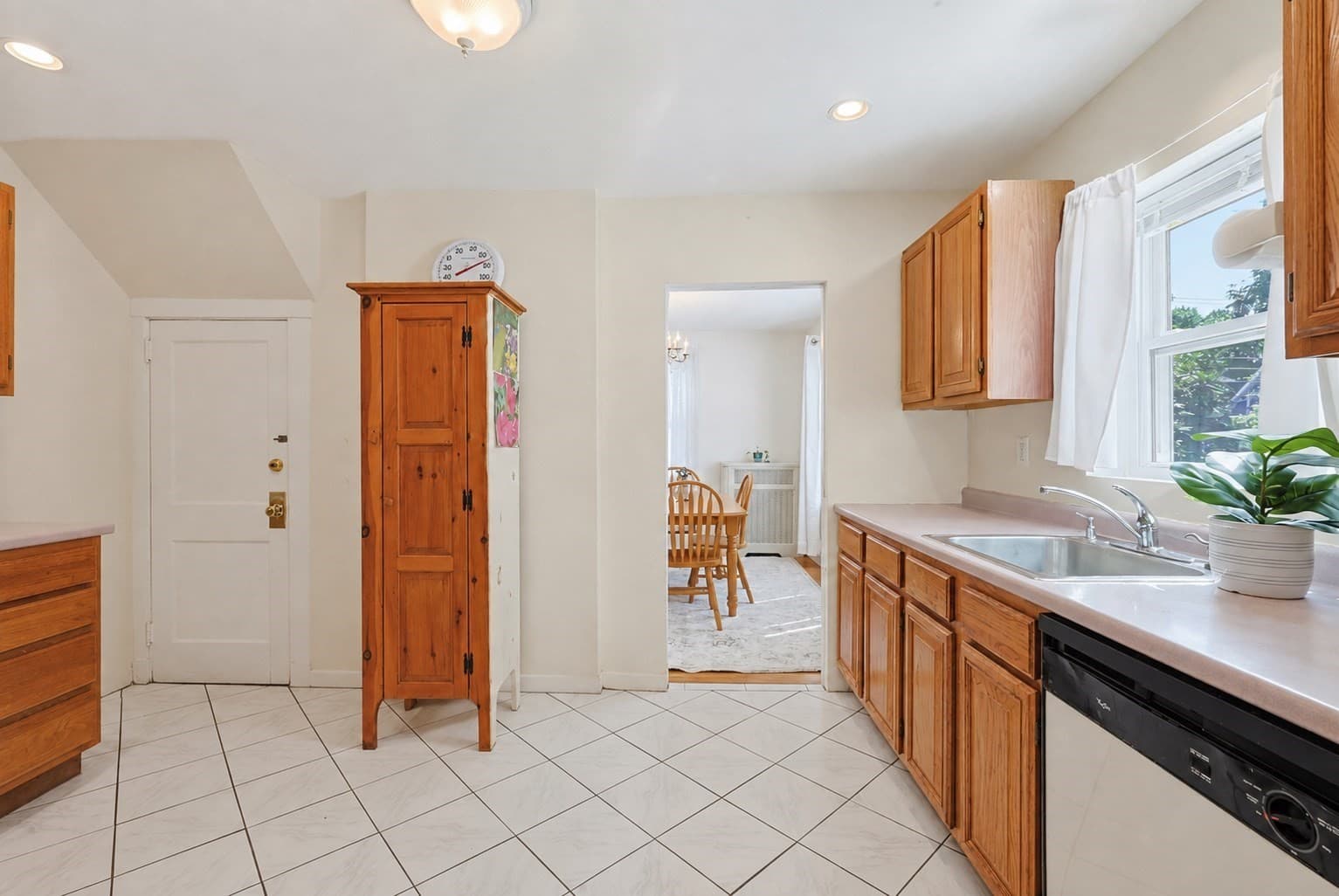 Single Family Residence at 425 Prospect St, Norwood MA 02062, Norwood, photo 8 of 32