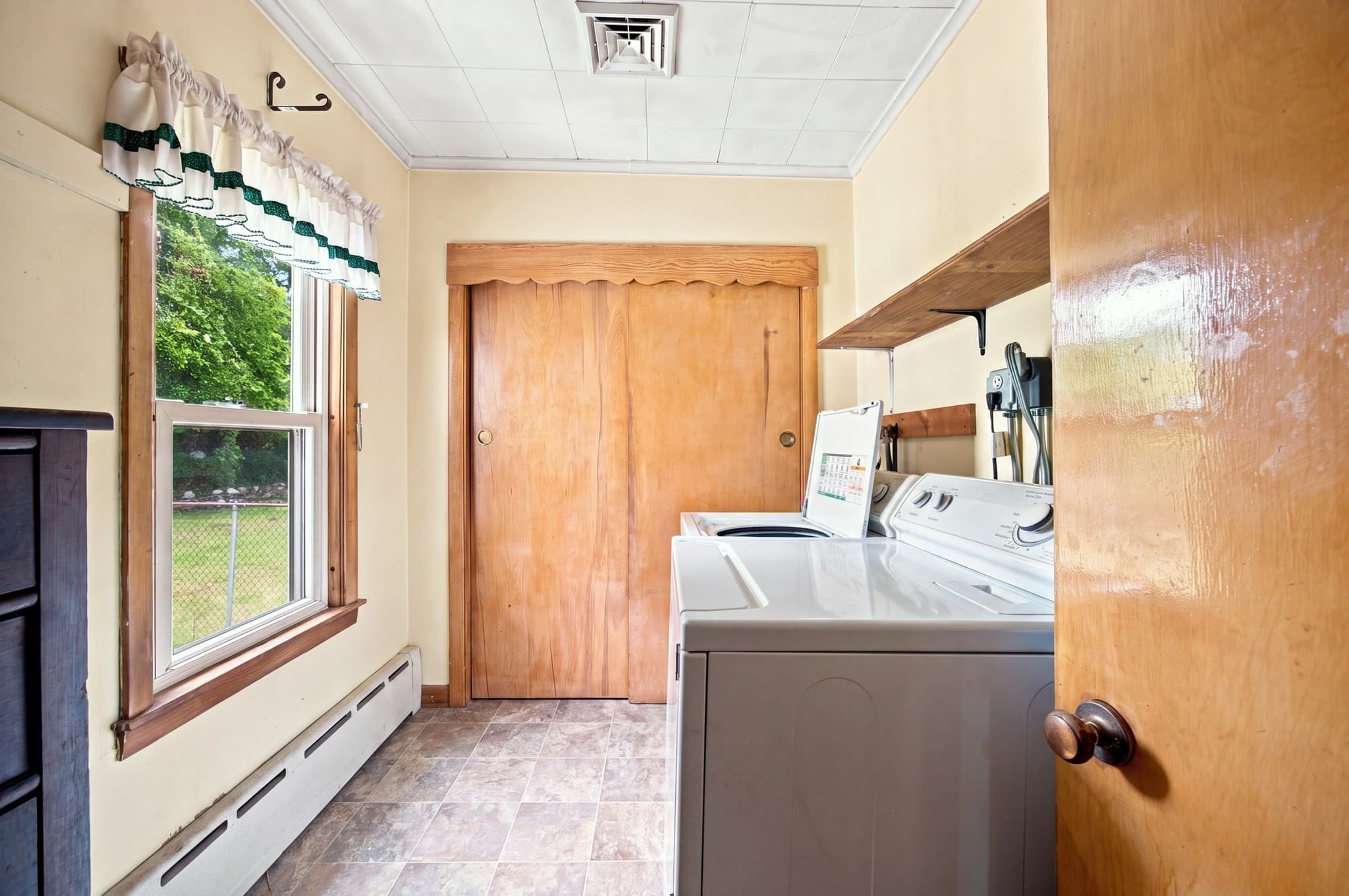 Single Family Residence at 55 Park Ave, Ware MA 01082, Ware, photo 10 of 28