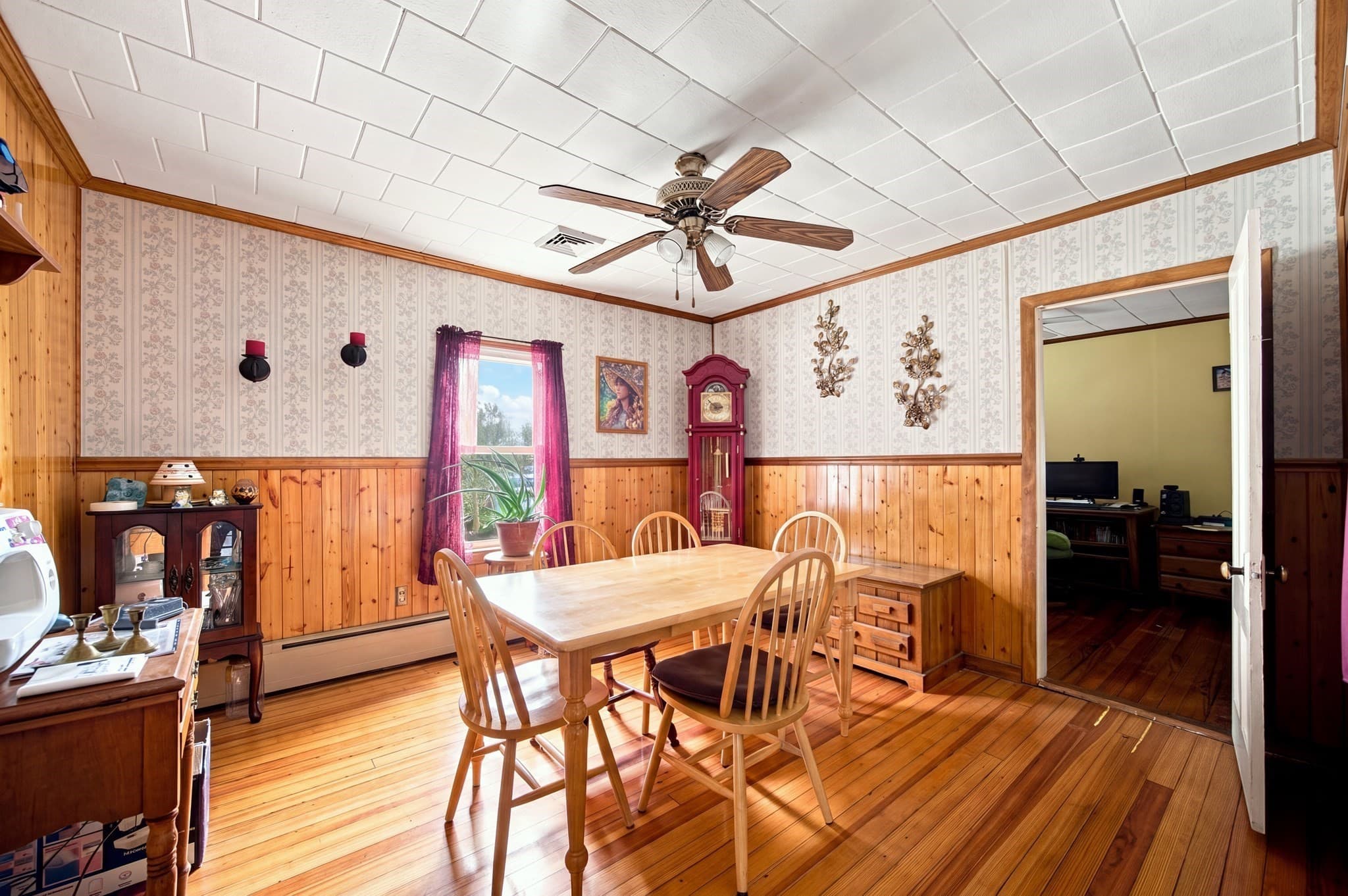 Single Family Residence at 55 Park Ave, Ware MA 01082, Ware, photo 4 of 28