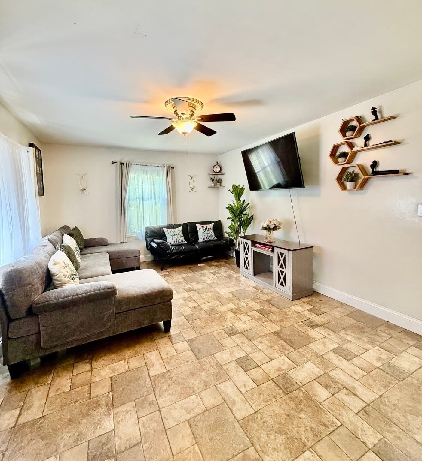 Single Family Residence at 48 Leominster St, Westminster MA 01473, Westminster, photo 6 of 26