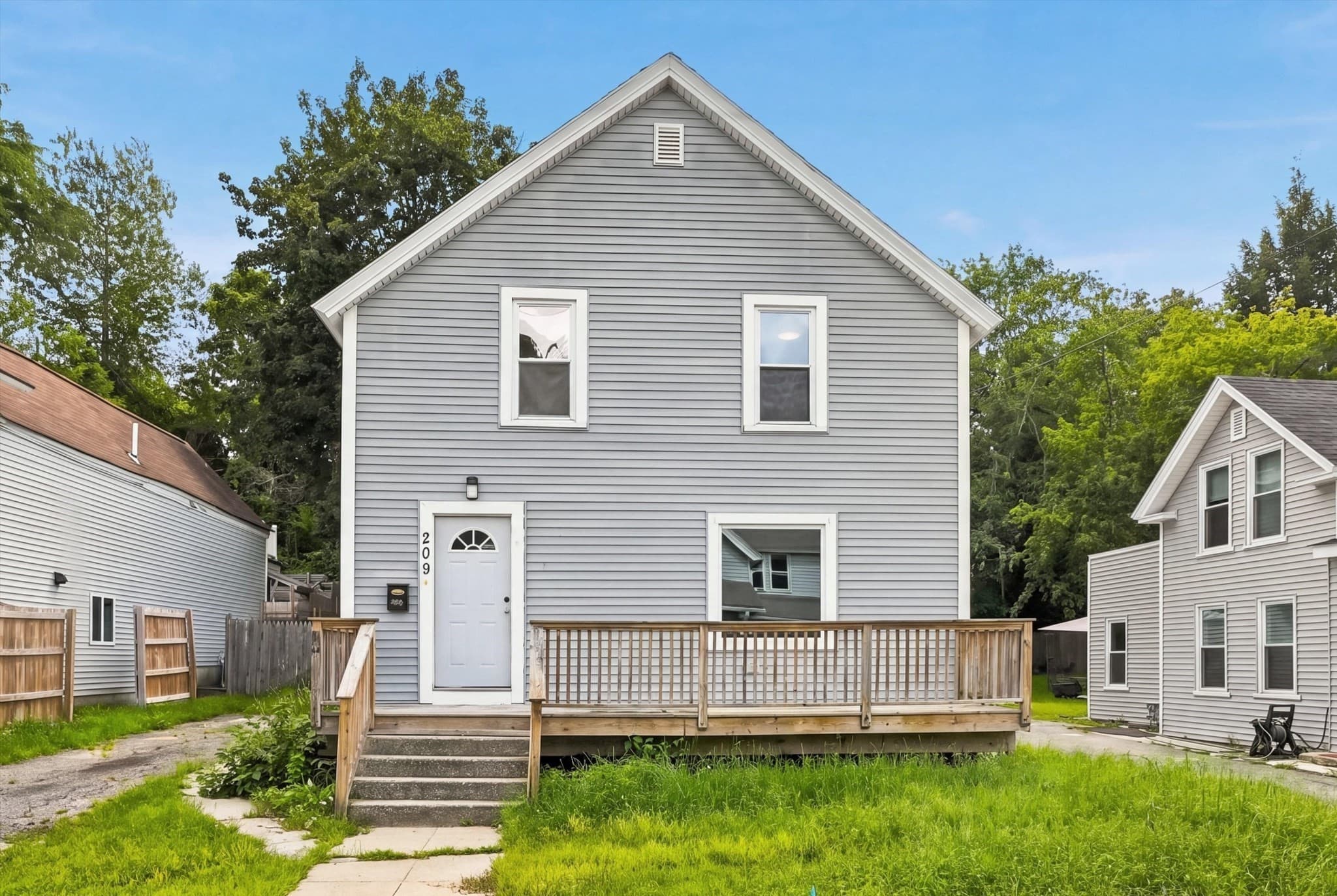 209 South St, Athol MA 01331