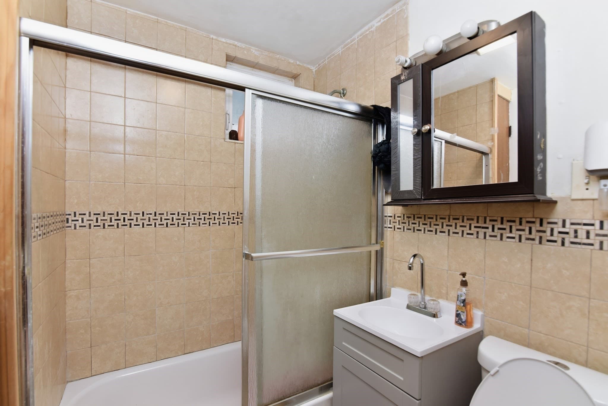 3 Family at 38-38A Browning Ave, Boston MA 02124, Boston, photo 3 of 31