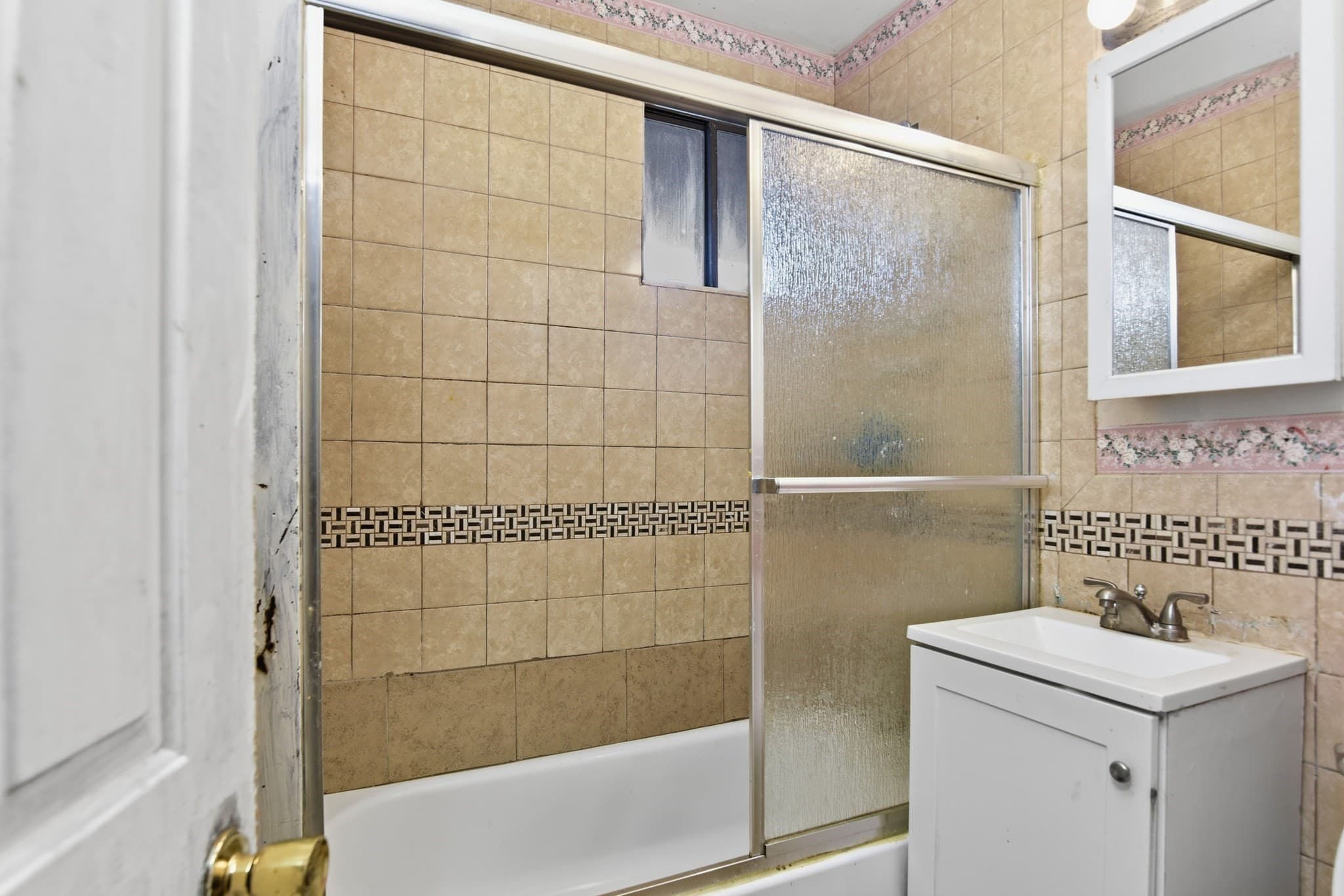 3 Family at 38-38A Browning Ave, Boston MA 02124, Boston, photo 10 of 31