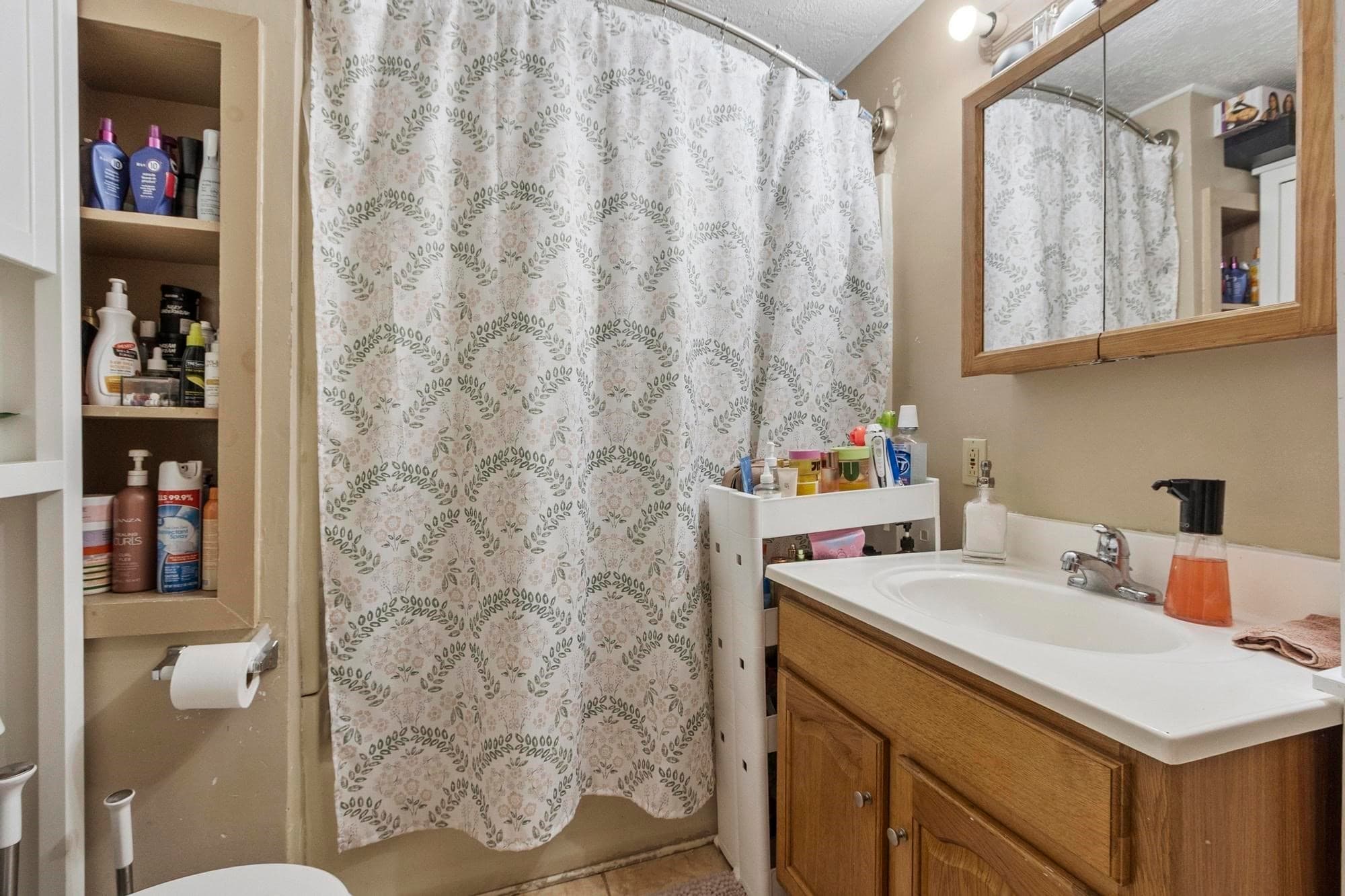 3 Family at 21 Old Leominster Rd, Fitchburg MA 01420, Fitchburg, photo 20 of 39