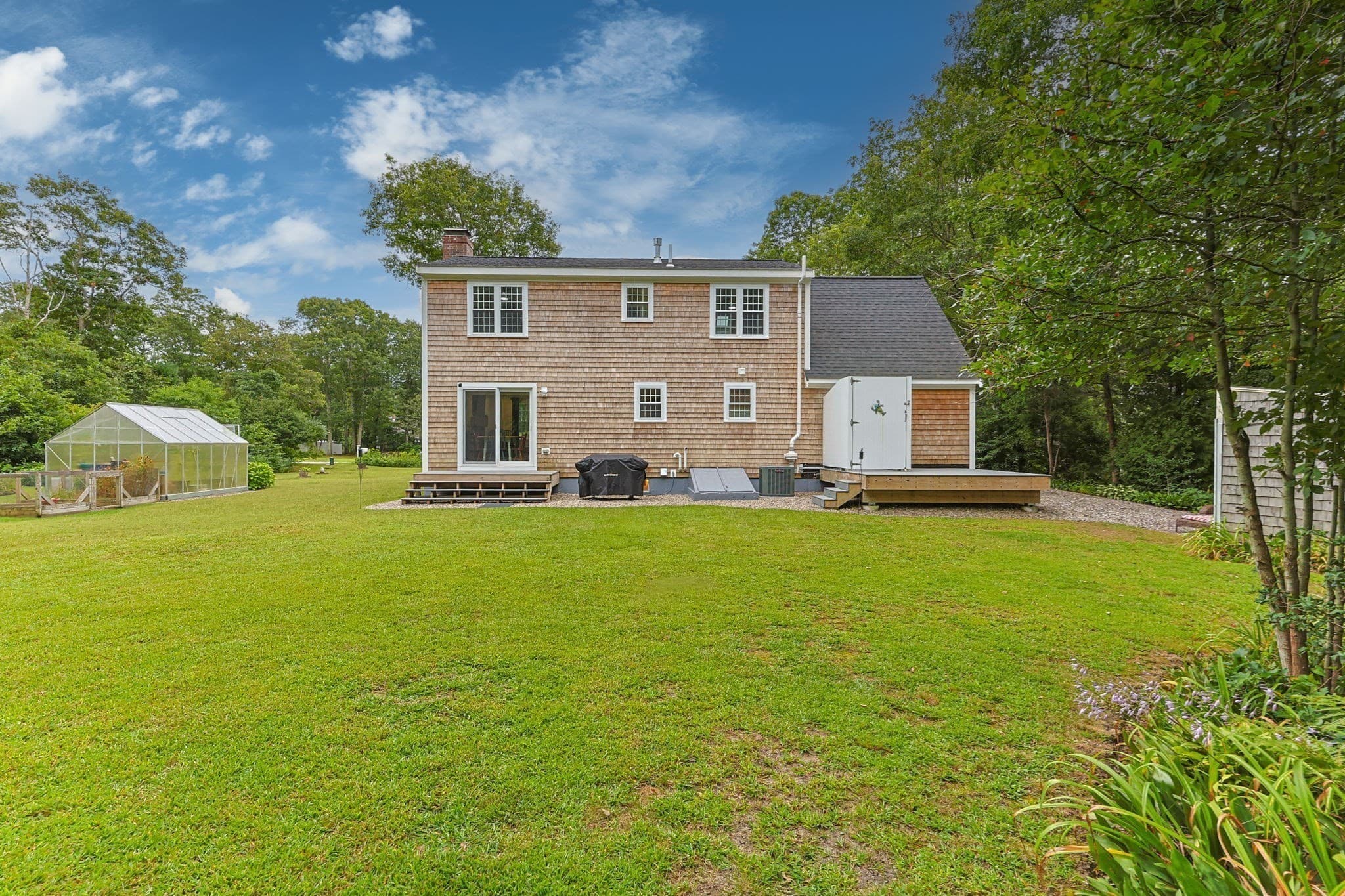 Single Family Residence at 34 Commodore Ln, Barnstable MA 02648, Barnstable, photo 8 of 42