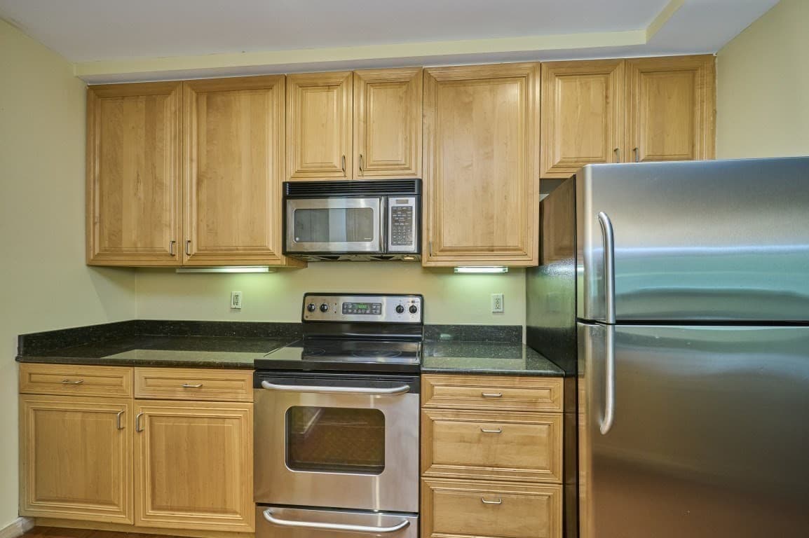 Condominium at 175 Cottage St # 504, Chelsea MA 02150, Chelsea, photo 9 of 25