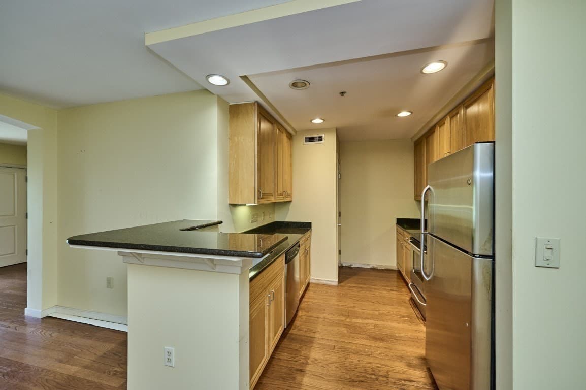 Condominium at 175 Cottage St # 504, Chelsea MA 02150, Chelsea, photo 10 of 25