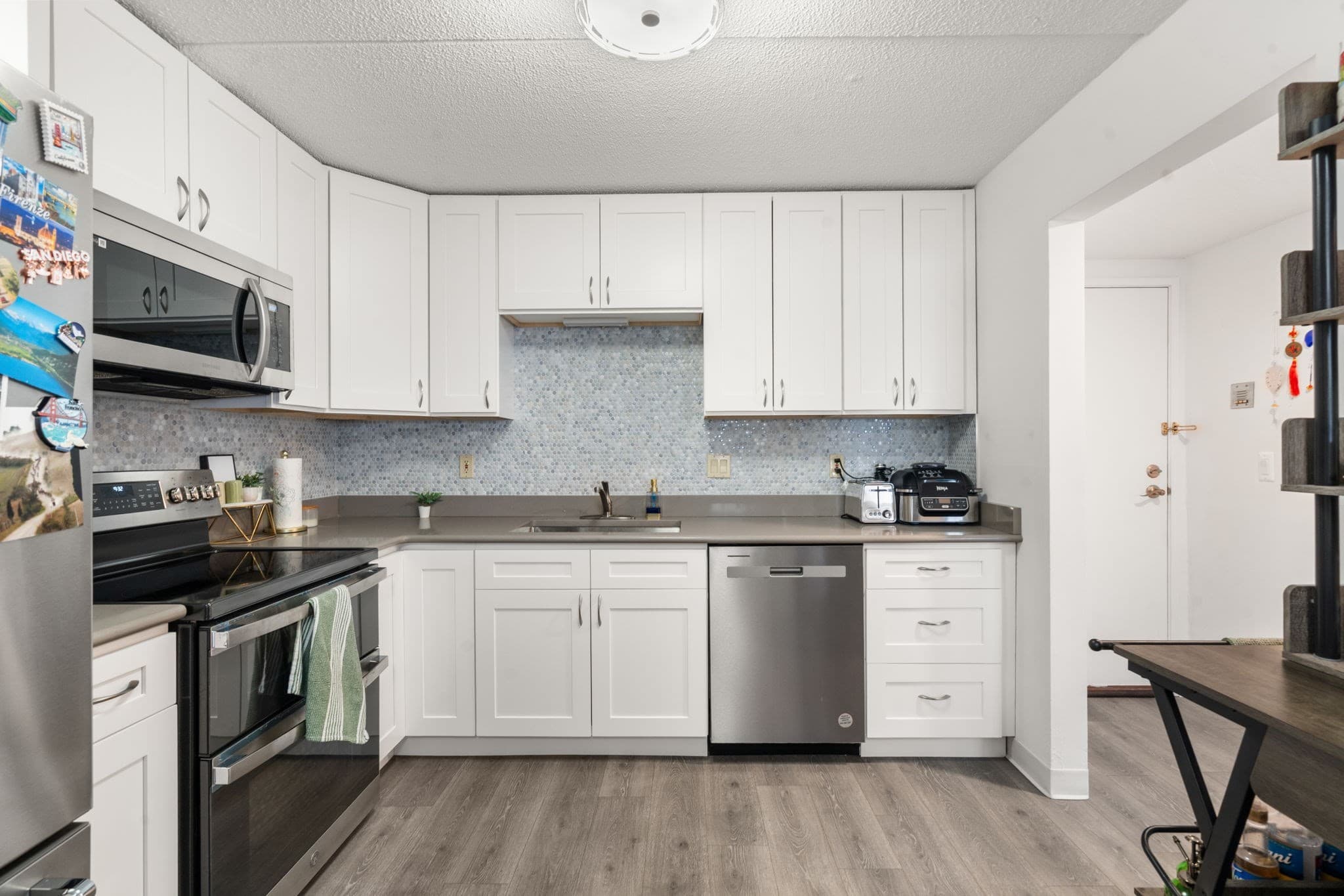 Condominium at 200 Cove Way # 409, Quincy MA 02169, photo 3 of 21