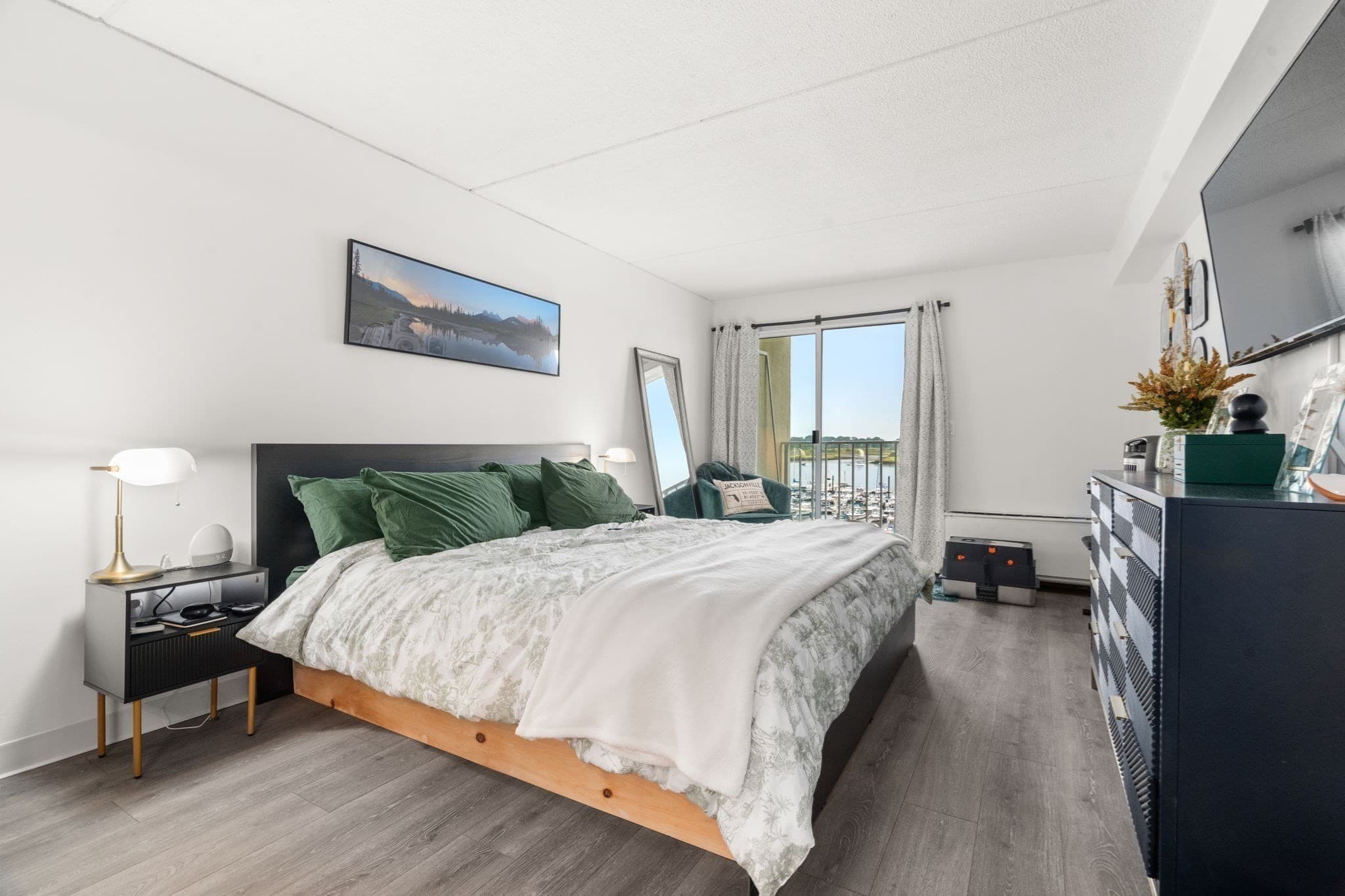 Condominium at 200 Cove Way # 409, Quincy MA 02169, photo 9 of 21