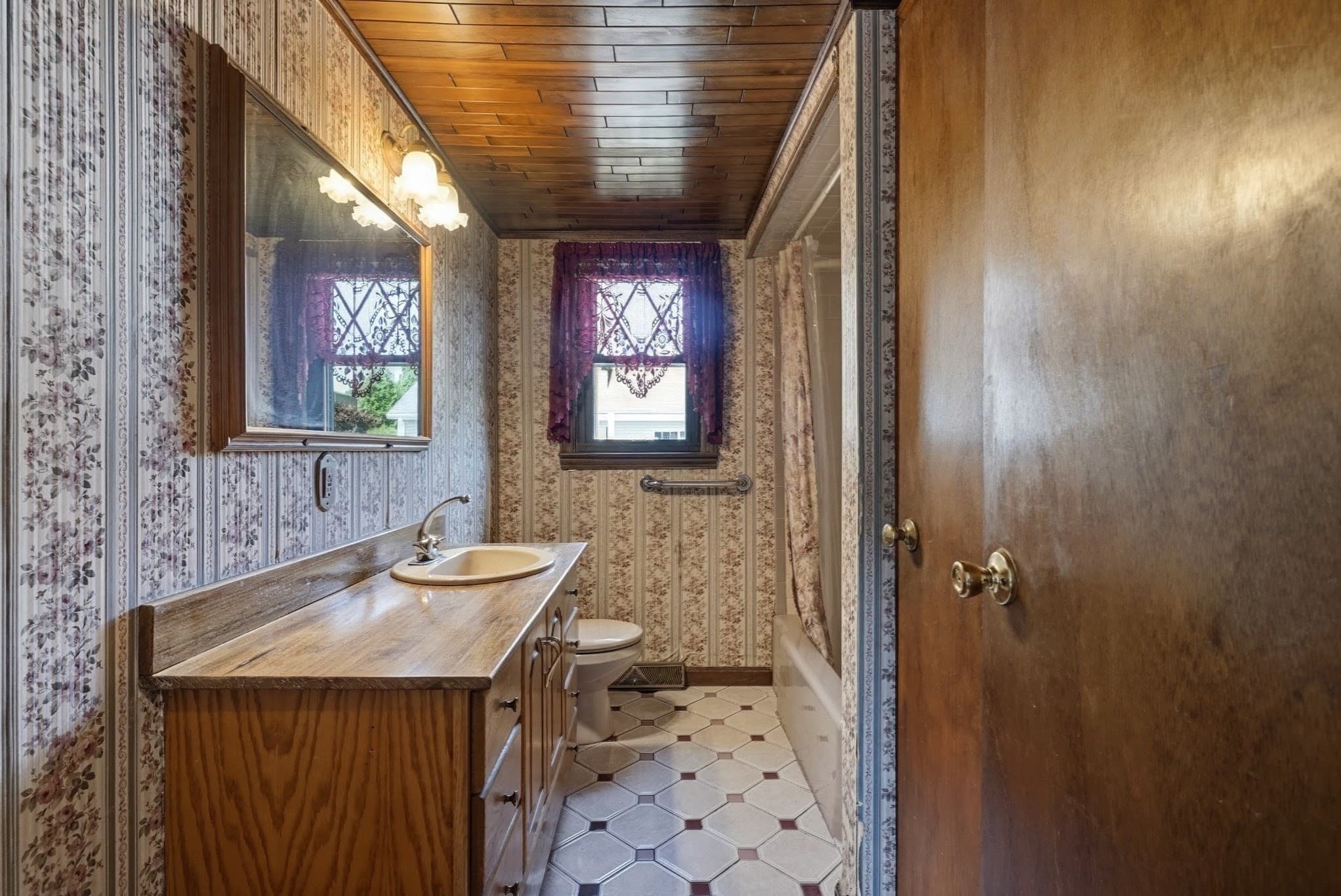 Single Family Residence at 21 Webster St, Dartmouth MA 02748, Dartmouth, photo 17 of 40