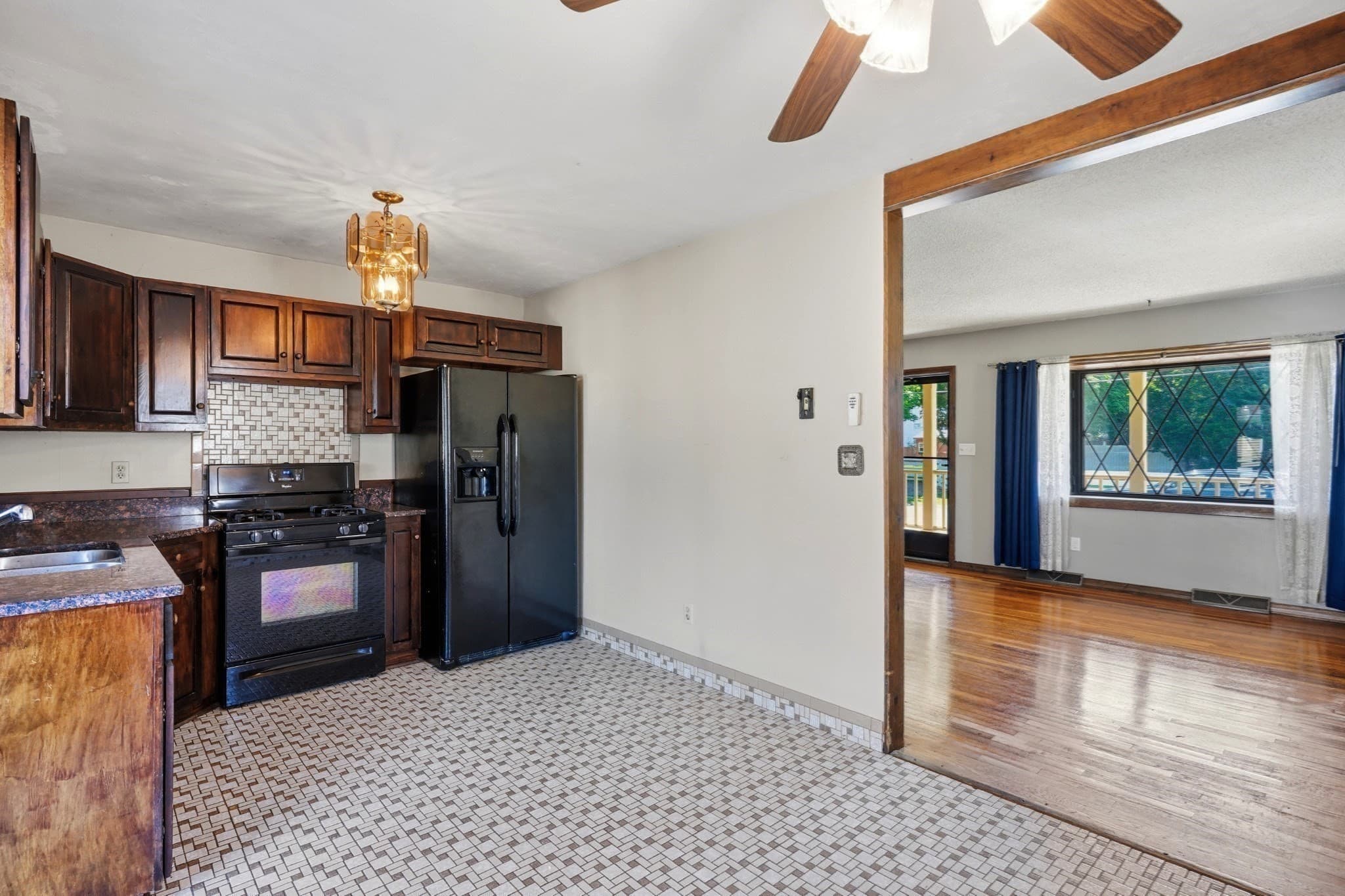 Single Family Residence at 21 Webster St, Dartmouth MA 02748, Dartmouth, photo 11 of 40