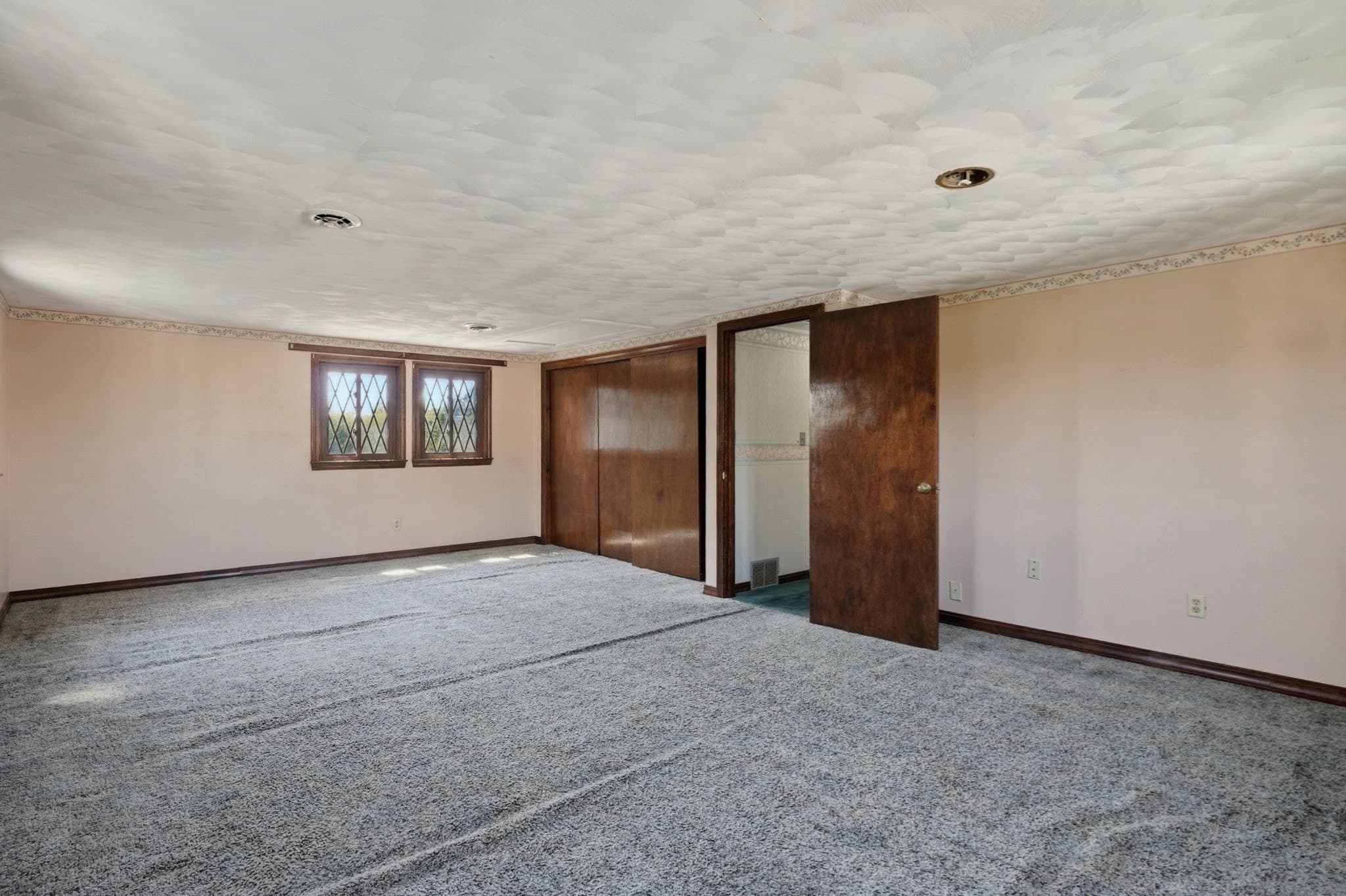 Single Family Residence at 21 Webster St, Dartmouth MA 02748, Dartmouth, photo 29 of 40