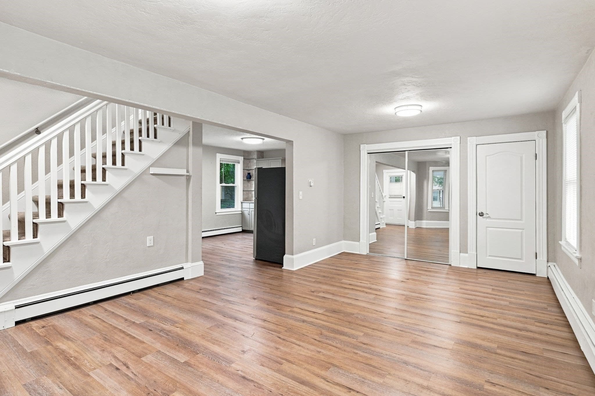 Single Family Residence at 15 Oxford Pl, West Springfield MA 01089, West Springfield, photo 6 of 29