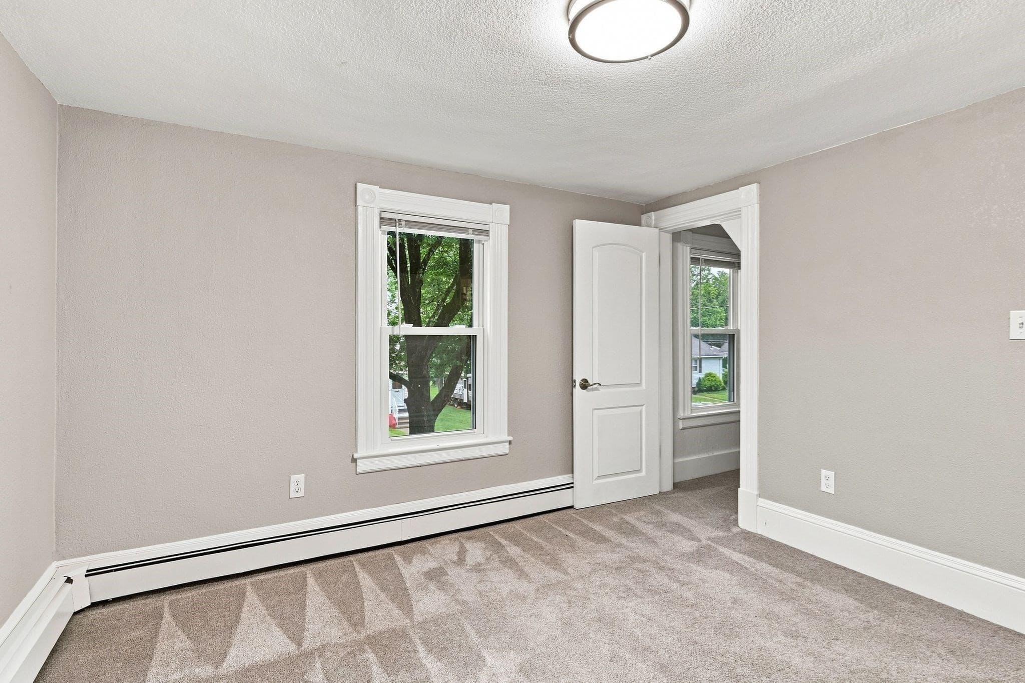 Single Family Residence at 15 Oxford Pl, West Springfield MA 01089, West Springfield, photo 13 of 29