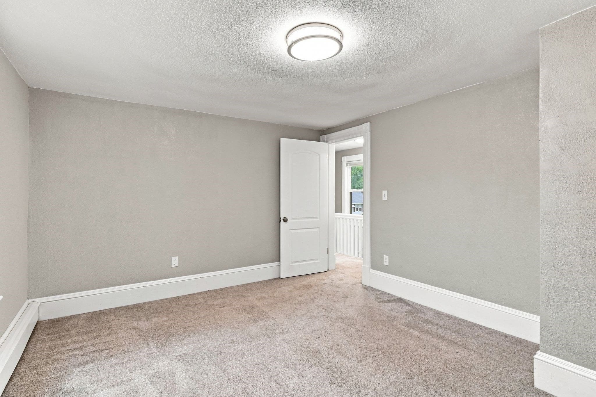 Single Family Residence at 15 Oxford Pl, West Springfield MA 01089, West Springfield, photo 17 of 29