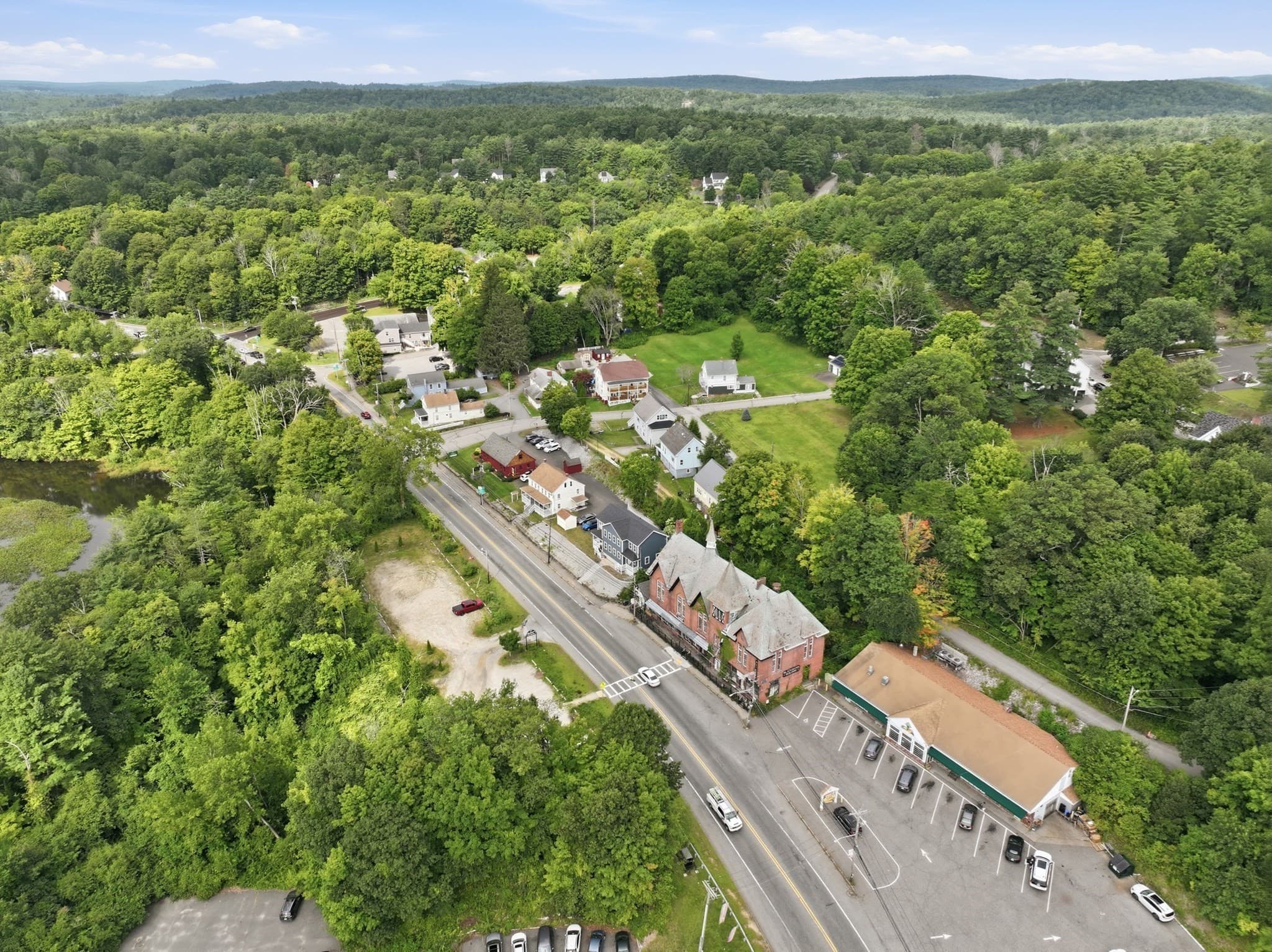 Commercial Sale at 572 Main St, Sturbridge MA 01518, photo 3 of 41