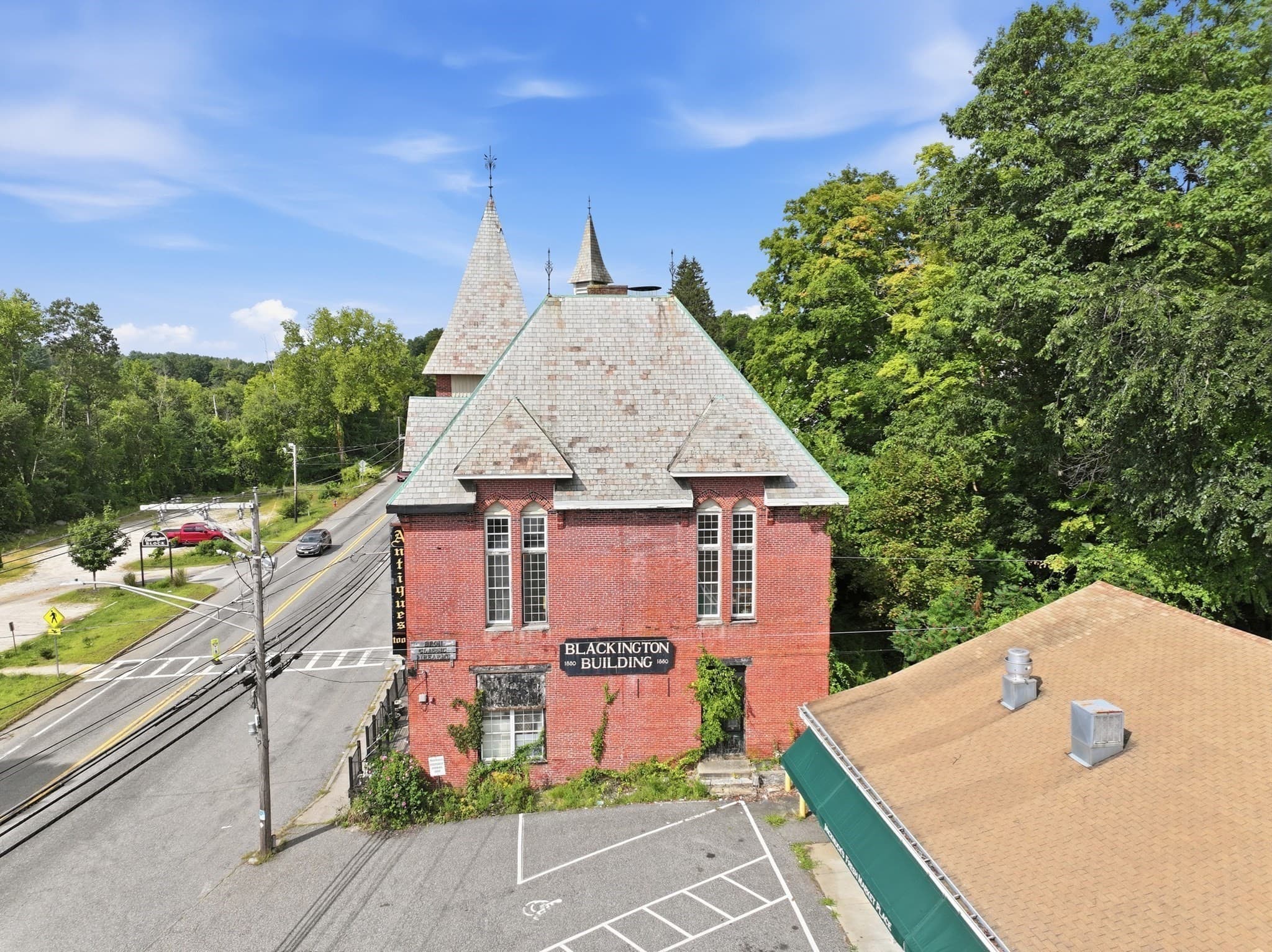 Commercial Sale at 572 Main St, Sturbridge MA 01518, photo 40 of 41