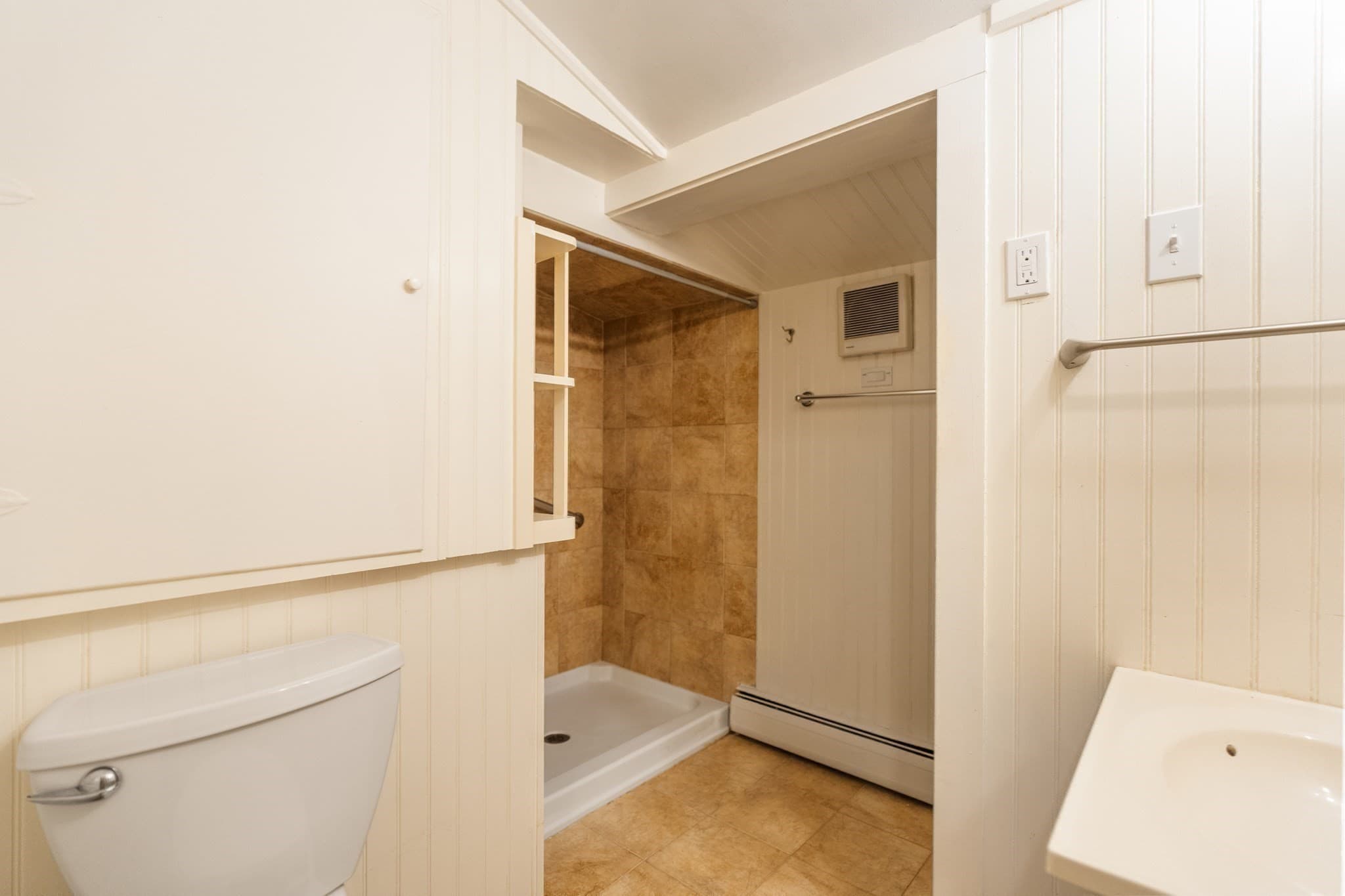 Single Family Residence at 5 Wampanoag Dr, Fairhaven MA 02719, Fairhaven, photo 22 of 29