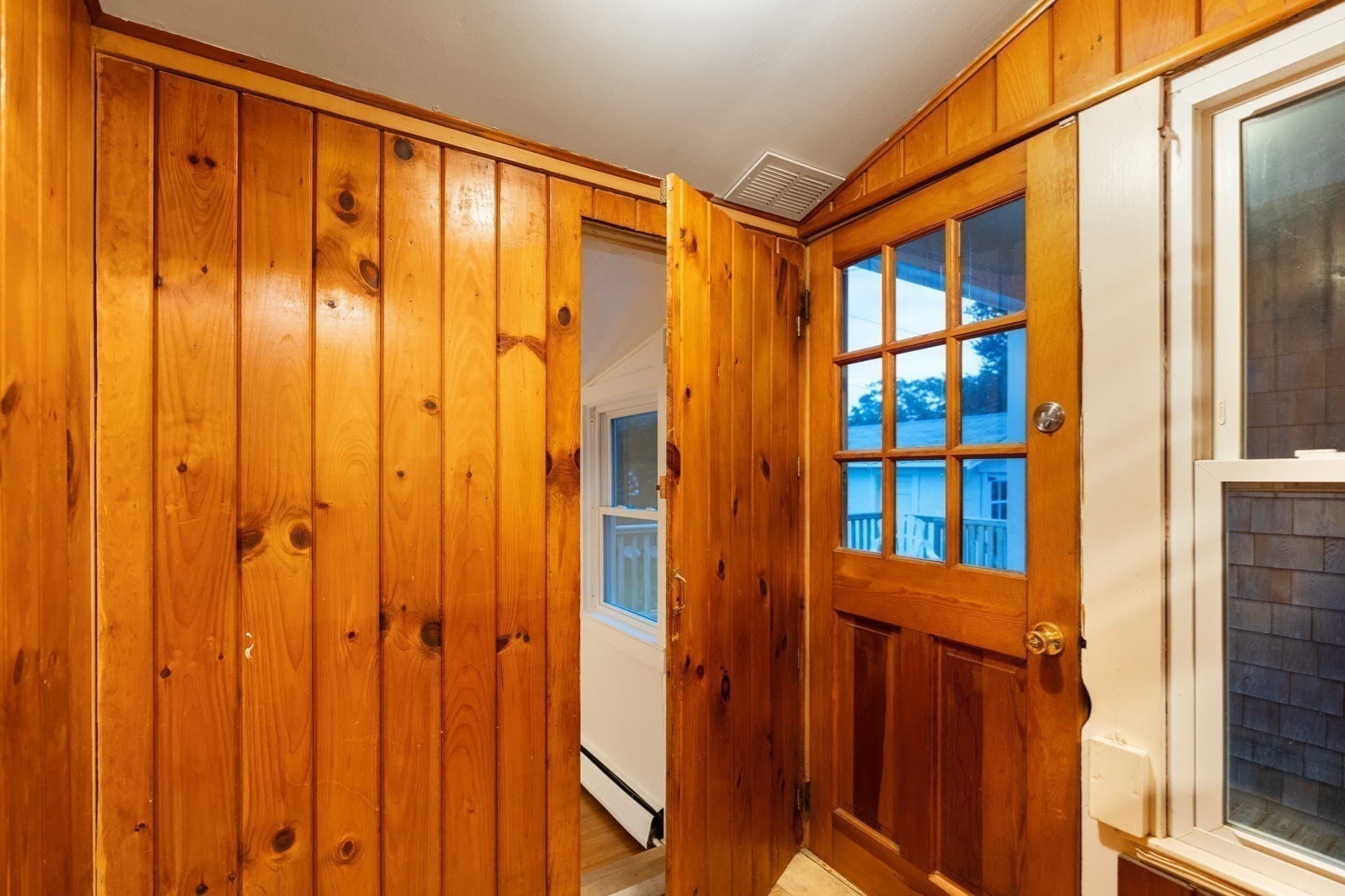 Single Family Residence at 5 Wampanoag Dr, Fairhaven MA 02719, Fairhaven, photo 15 of 29