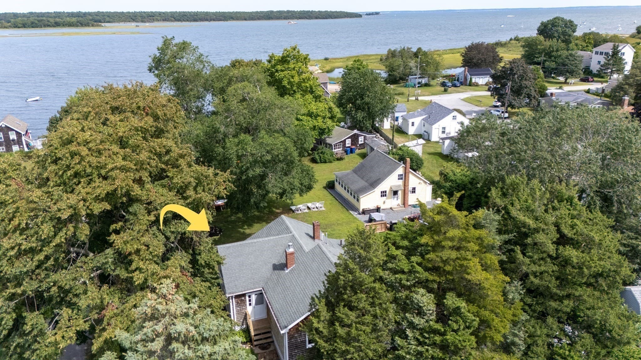 Single Family Residence at 5 Wampanoag Dr, Fairhaven MA 02719, Fairhaven, photo 4 of 29