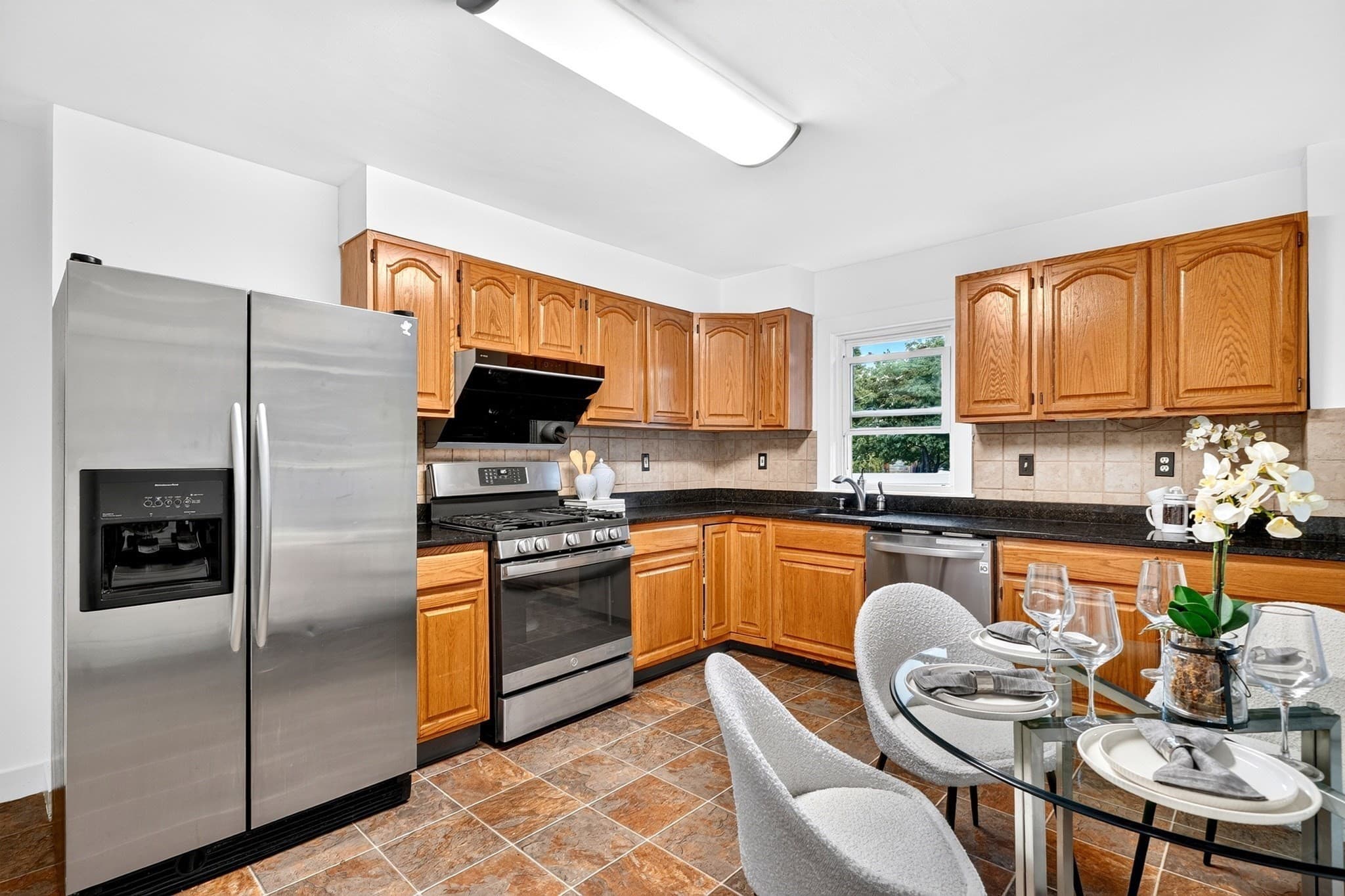Condex at 23 Shepard Ct # 23, Winchester MA 01890, Winchester, photo 8 of 36