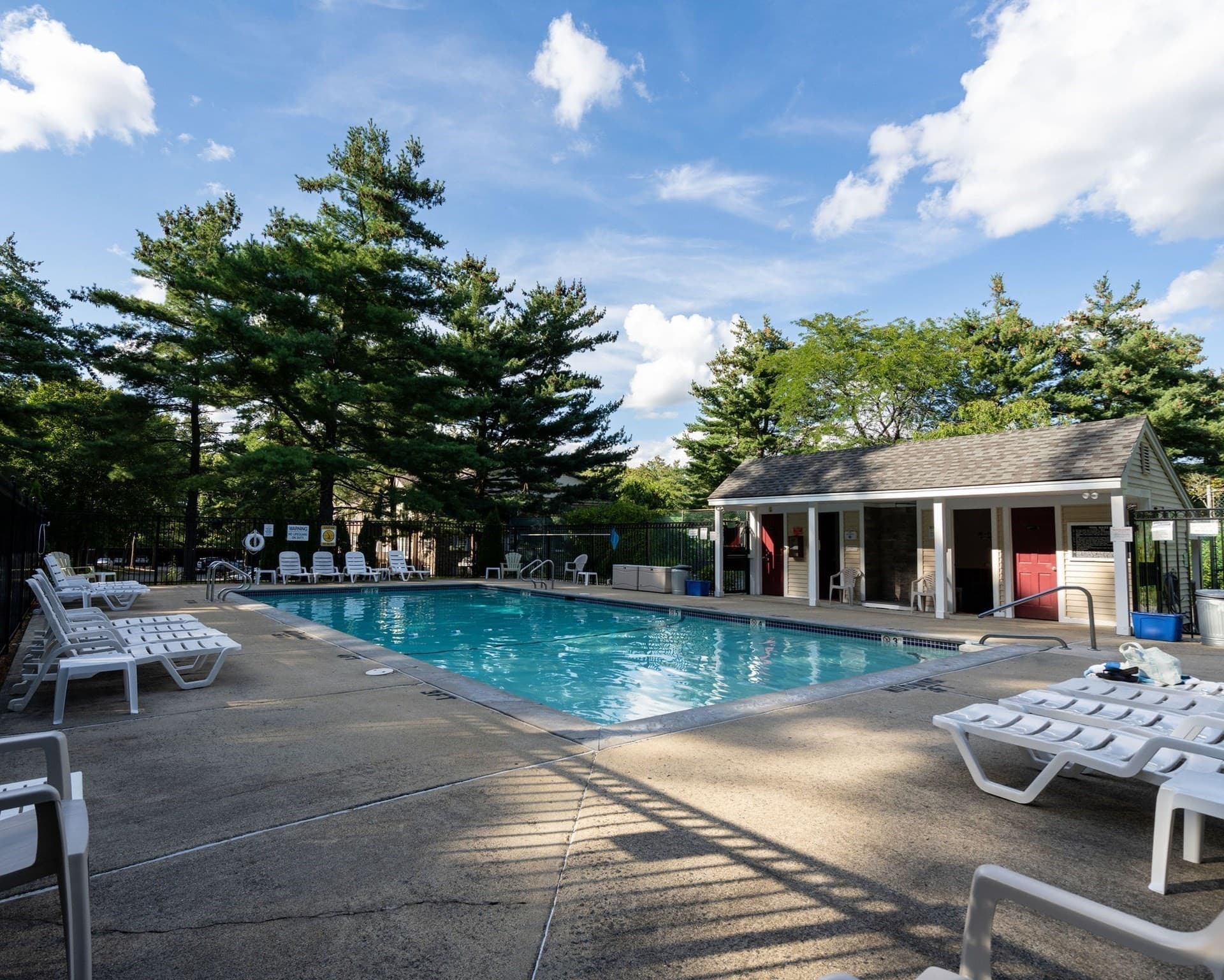 Condominium at 6 Autumn Leaf Dr # 18, Nashua NH 03060, Nashua, photo 23 of 29