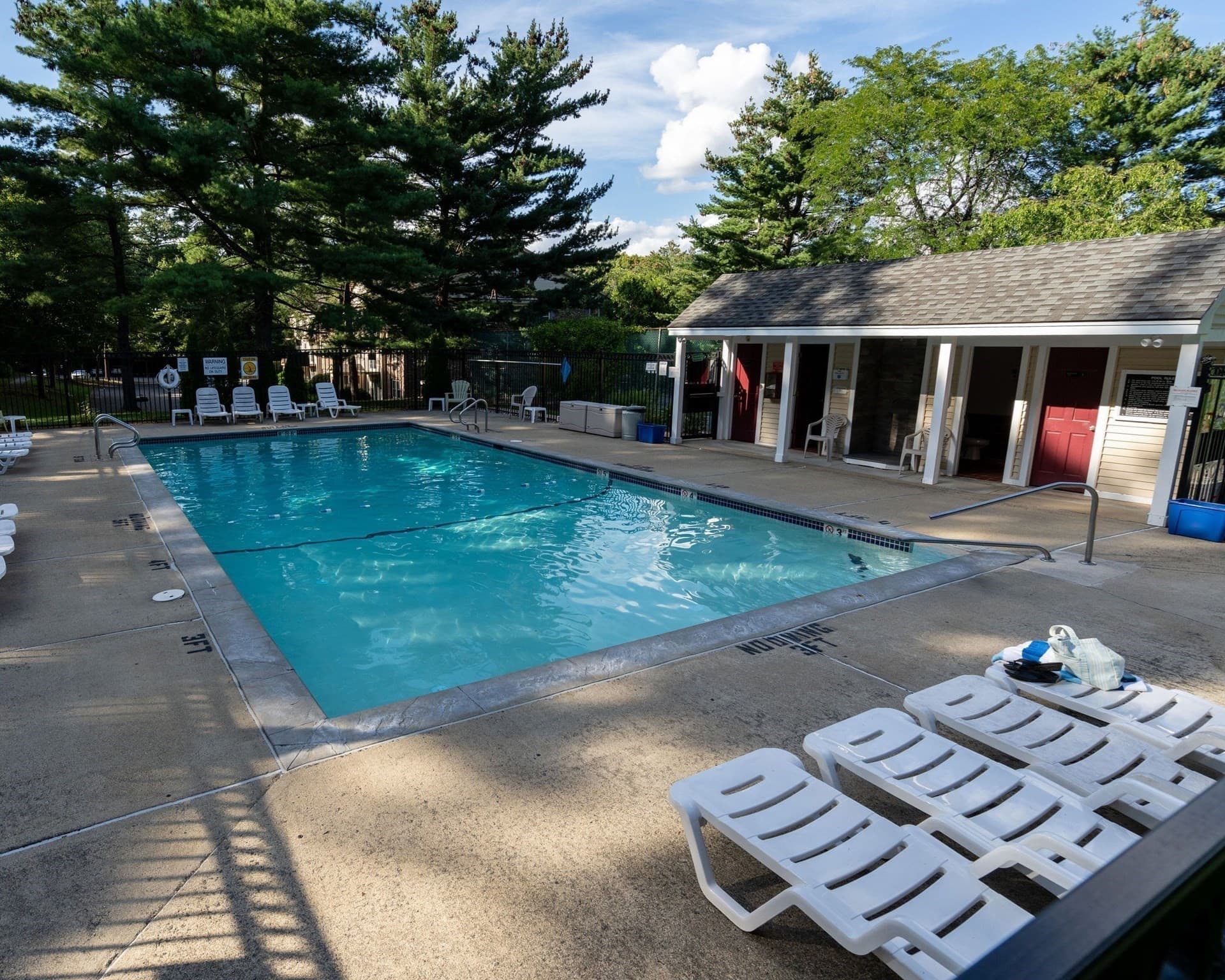 Condominium at 6 Autumn Leaf Dr # 18, Nashua NH 03060, Nashua, photo 22 of 29
