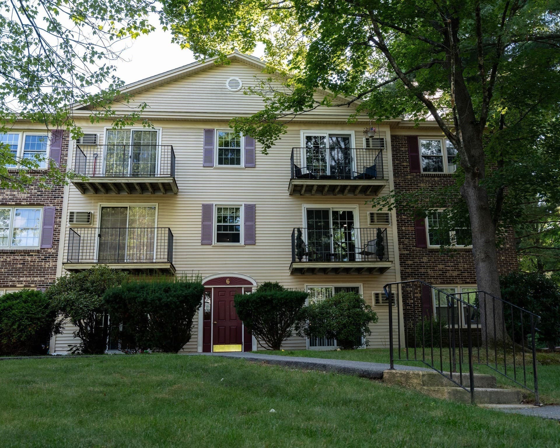 Condominium at 6 Autumn Leaf Dr # 18, Nashua NH 03060, Nashua, photo 18 of 29