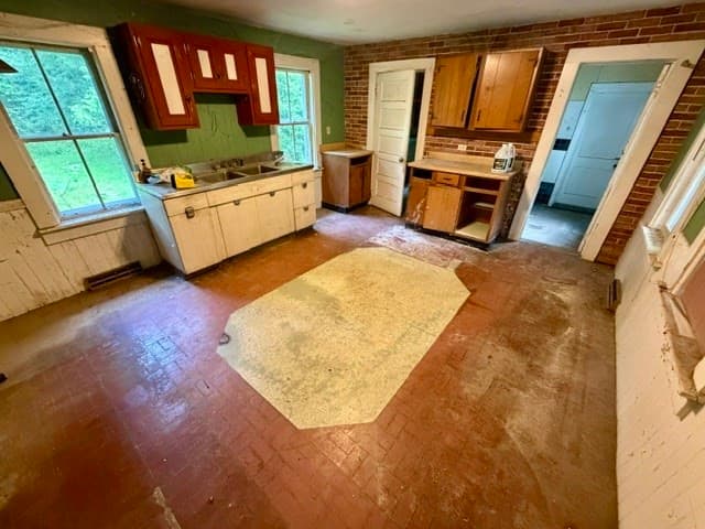 Single Family Residence at 501 Coles Meadow Road, Northampton MA 01060, Northampton, photo 2 of 8