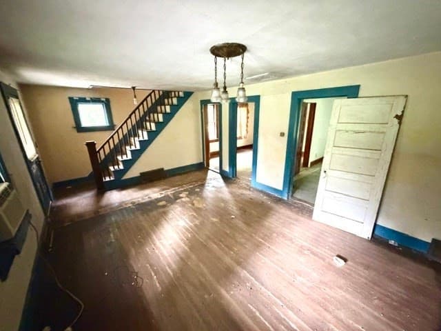 Single Family Residence at 501 Coles Meadow Road, Northampton MA 01060, Northampton, photo 3 of 8
