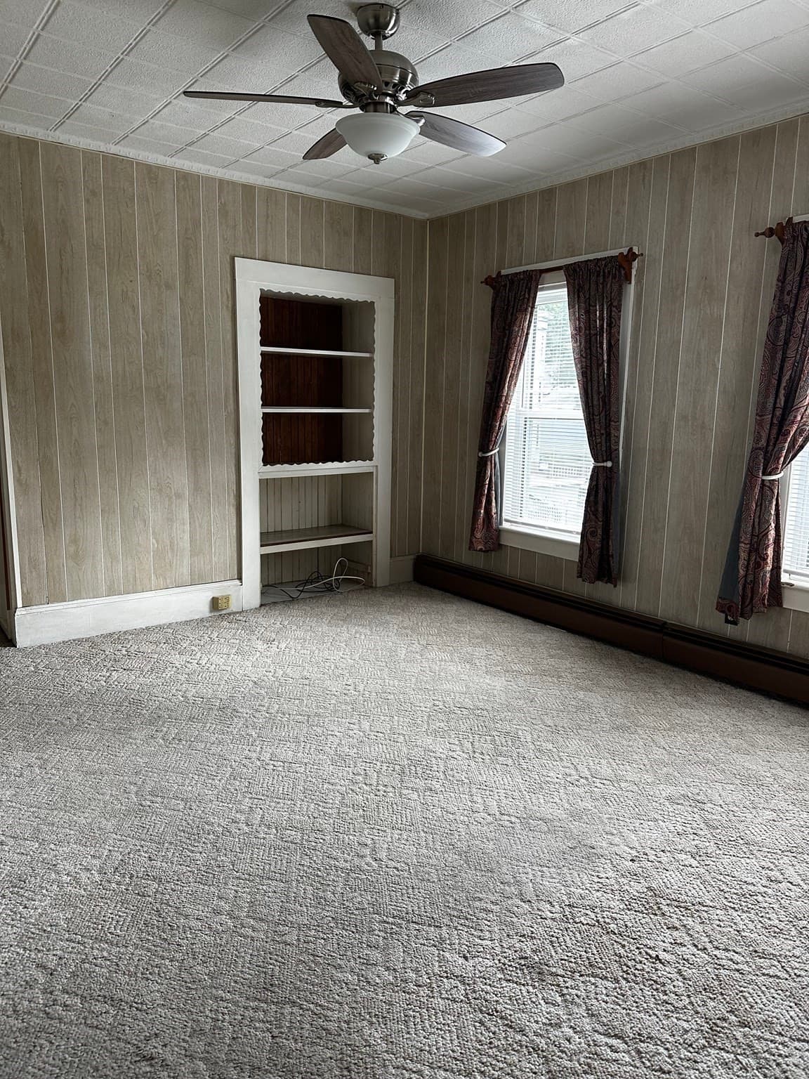 Single Family Residence at 168 Howard St, Lawrence MA 01841, Lawrence, photo 10 of 29