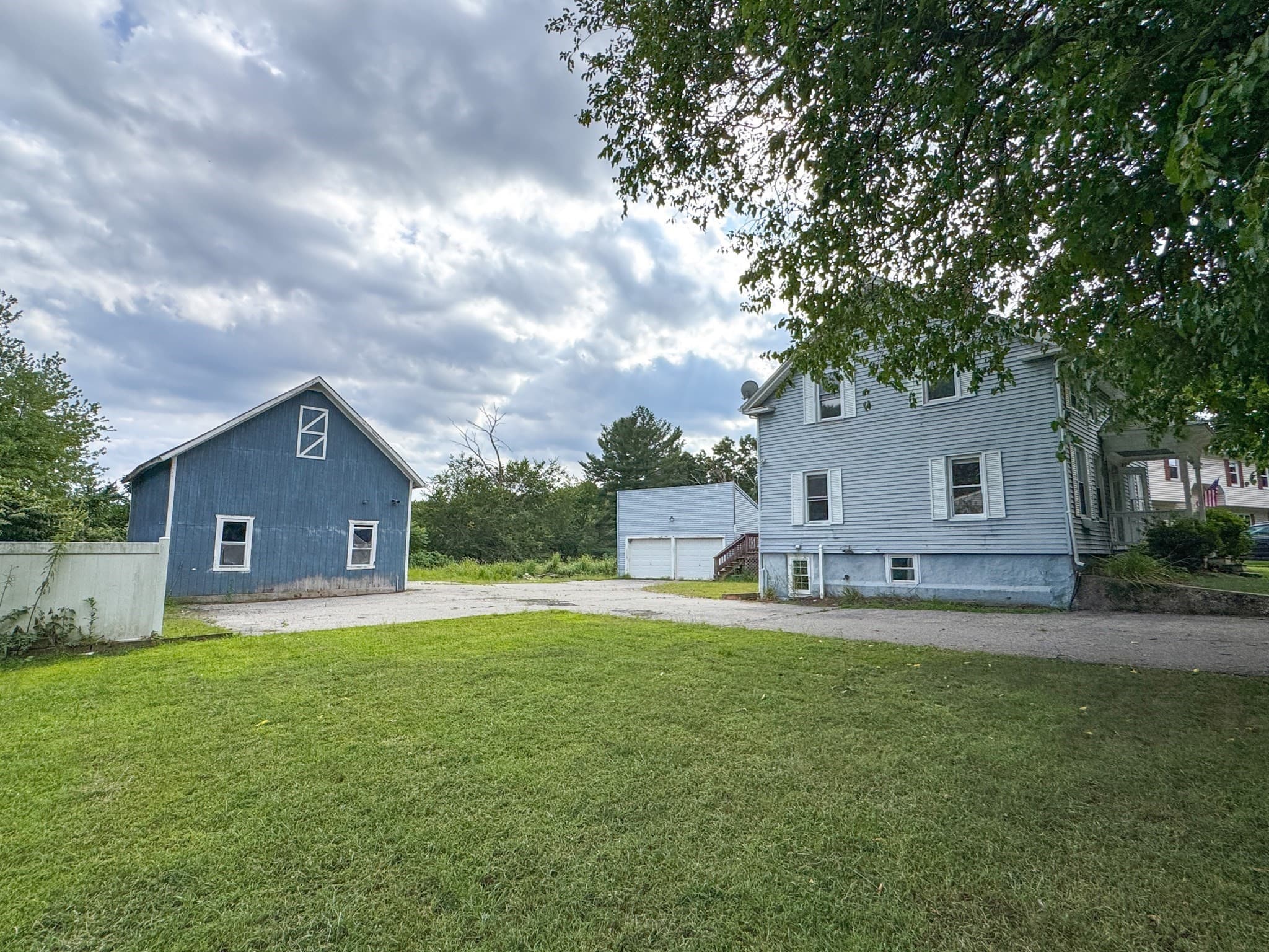 Single Family Residence at 116 Leedham St, Attleboro MA 02703, Attleboro, photo 3 of 27