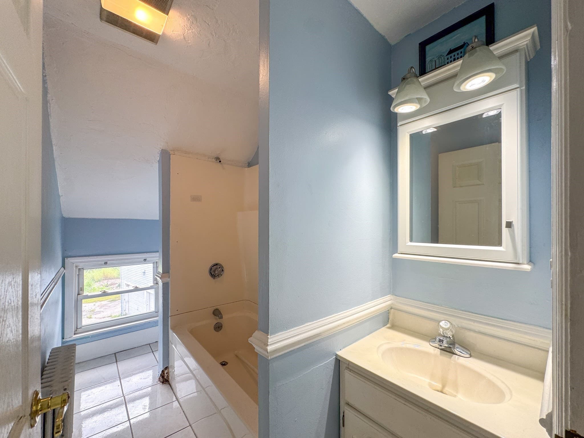 Single Family Residence at 116 Leedham St, Attleboro MA 02703, Attleboro, photo 20 of 27