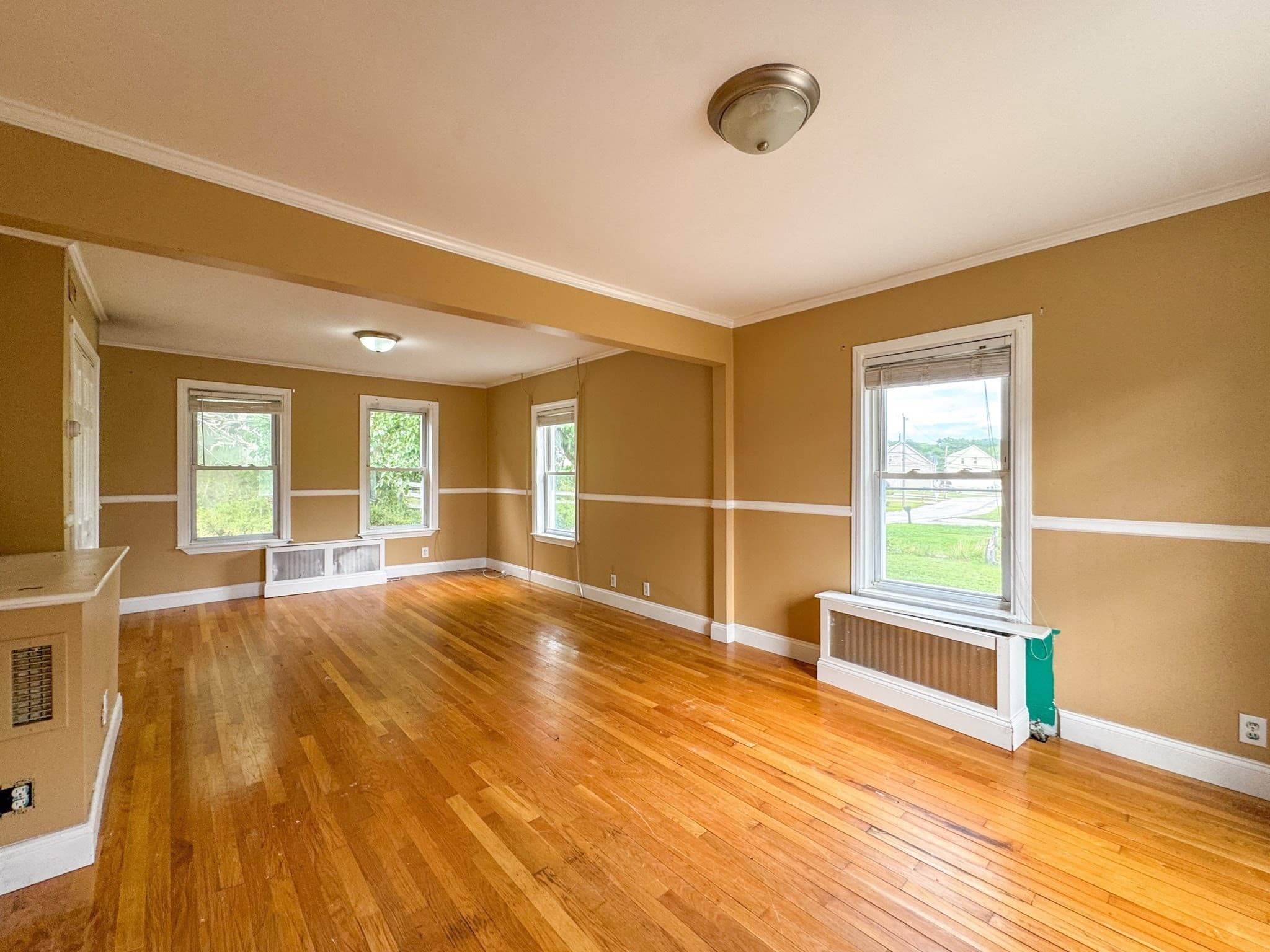 Single Family Residence at 116 Leedham St, Attleboro MA 02703, Attleboro, photo 14 of 27