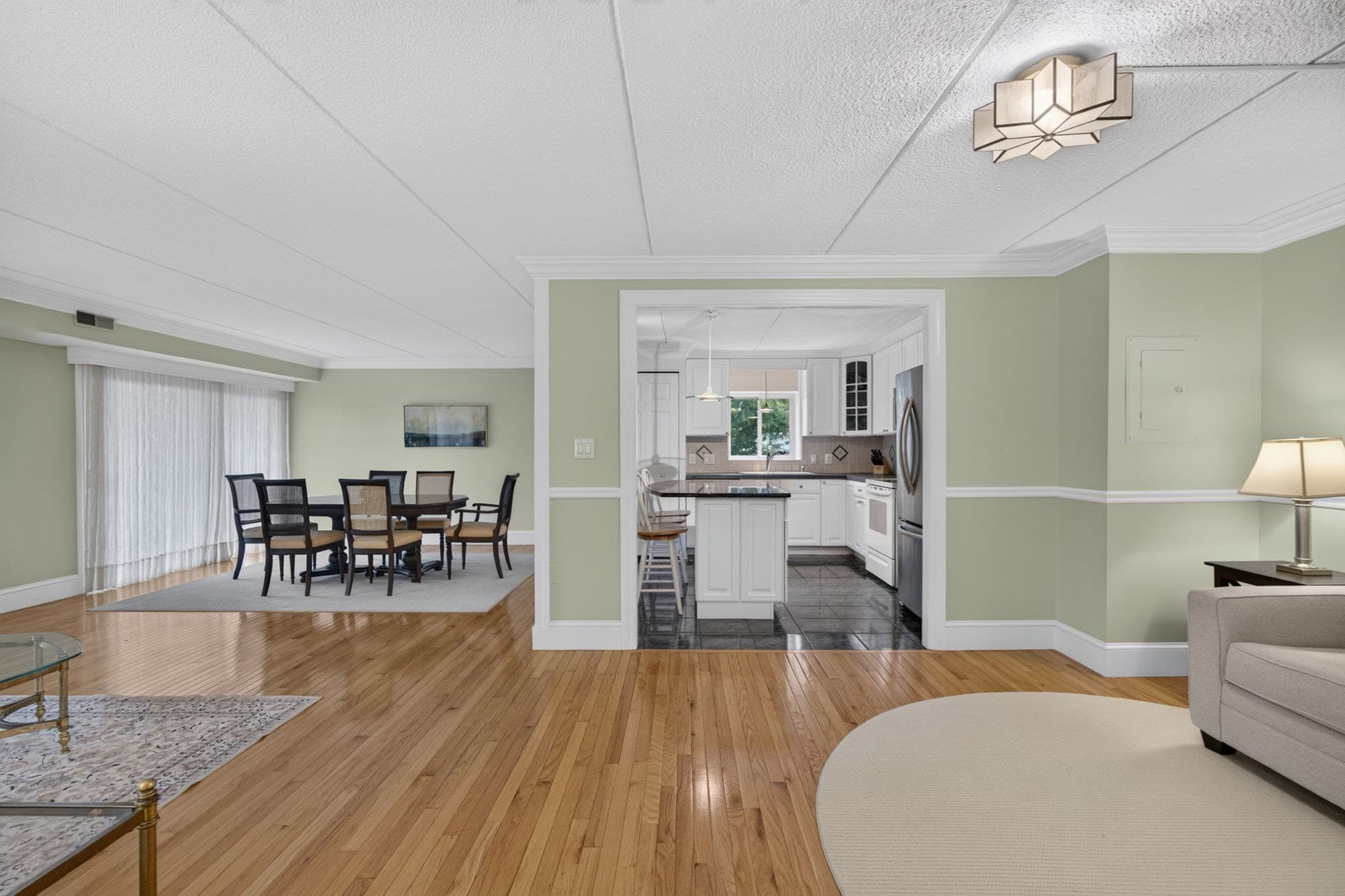 Condominium at 146 Marble St # 402, Stoneham MA 02180, Stoneham, photo 6 of 22