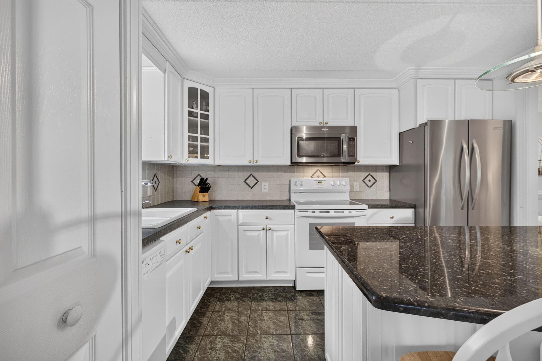 Condominium at 146 Marble St # 402, Stoneham MA 02180, Stoneham, photo 10 of 22