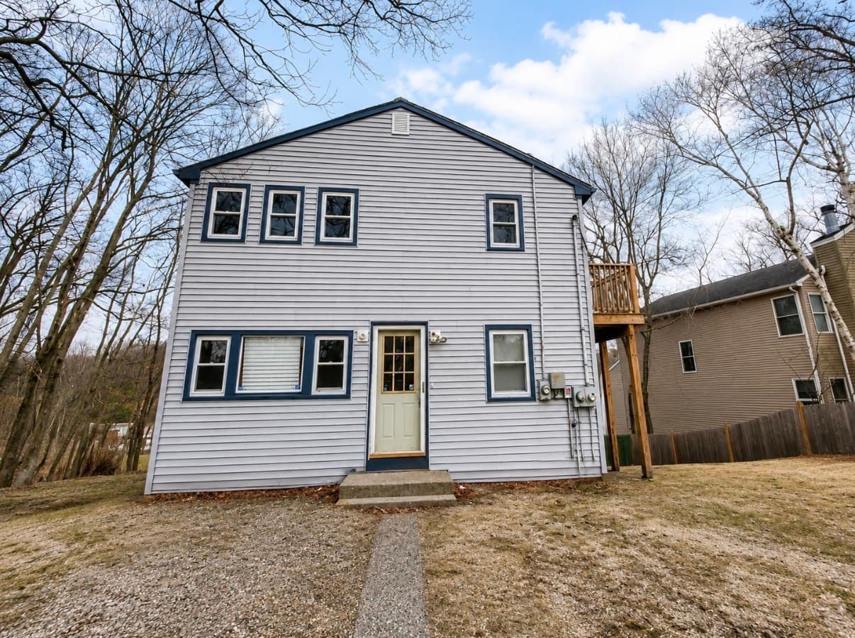 47 Lakeside Ave, Webster MA 01570